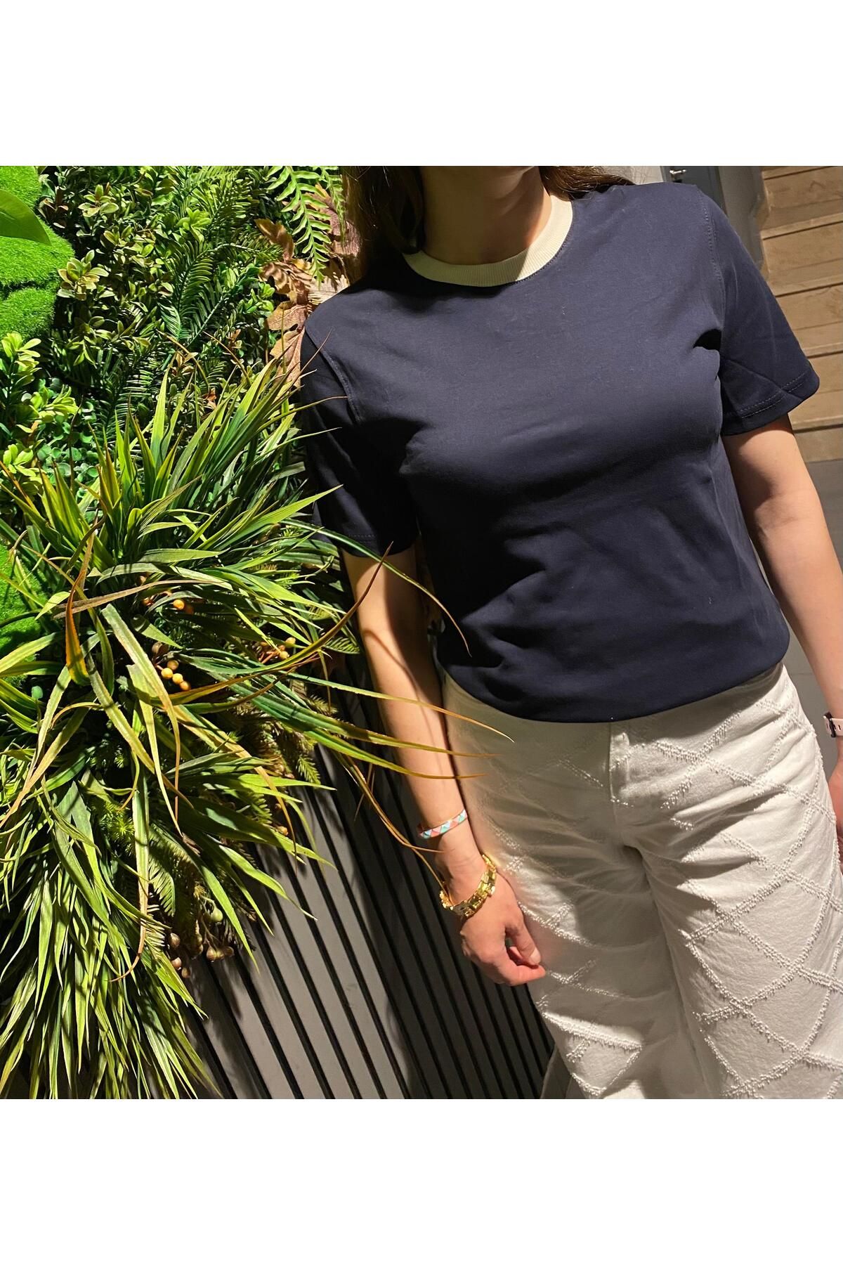 MATILDA Krem Detaylı Bisiklet Yaka Lacivert T-Shirt
