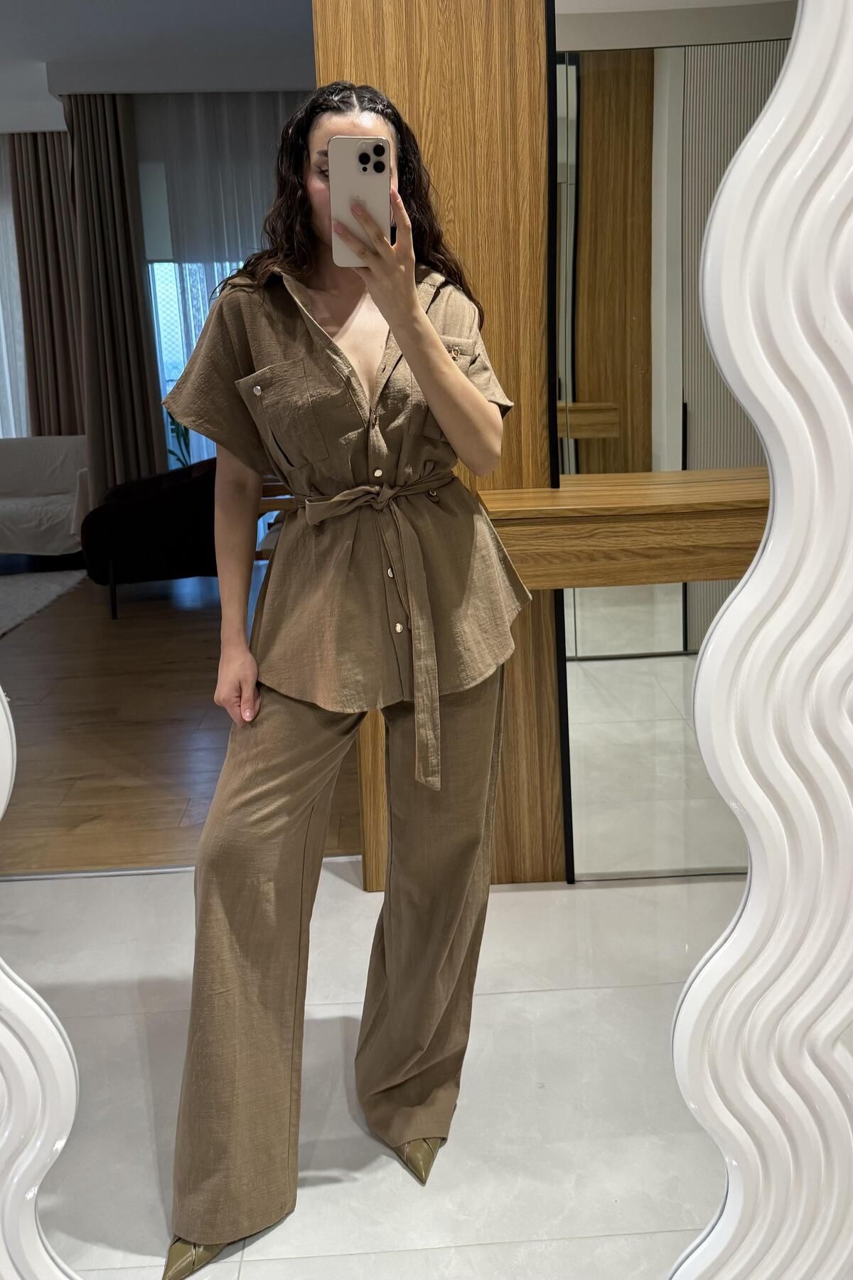 Gizem Ecemiş Mirex Kahve Gold Düğmeli Keten Takım