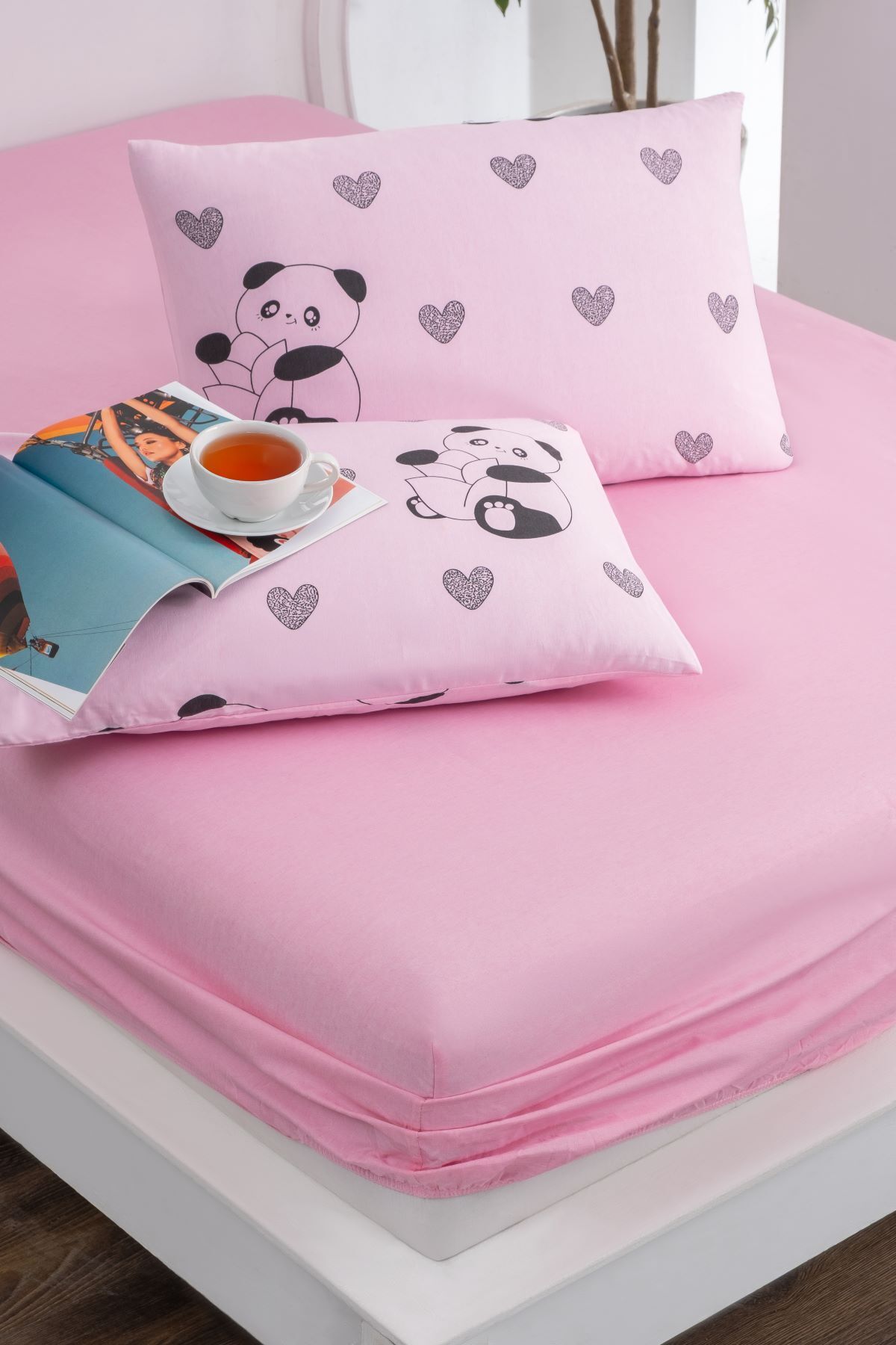 Valezium-Pink Panda Printed Fabric Elastic Fitted Padded Sheet Set 2