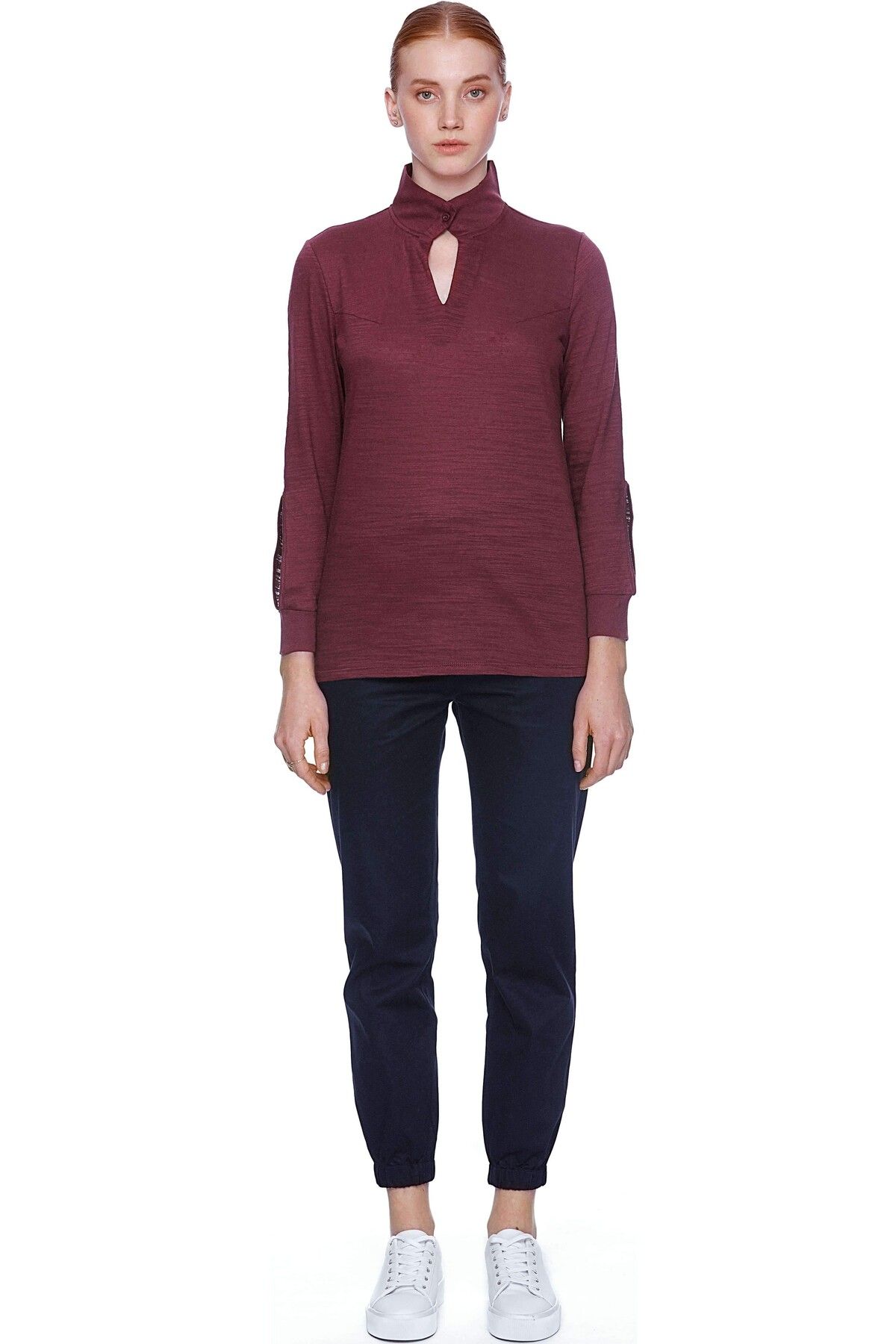 QUO Long-Sleeved Top With Buttoned High-Neck