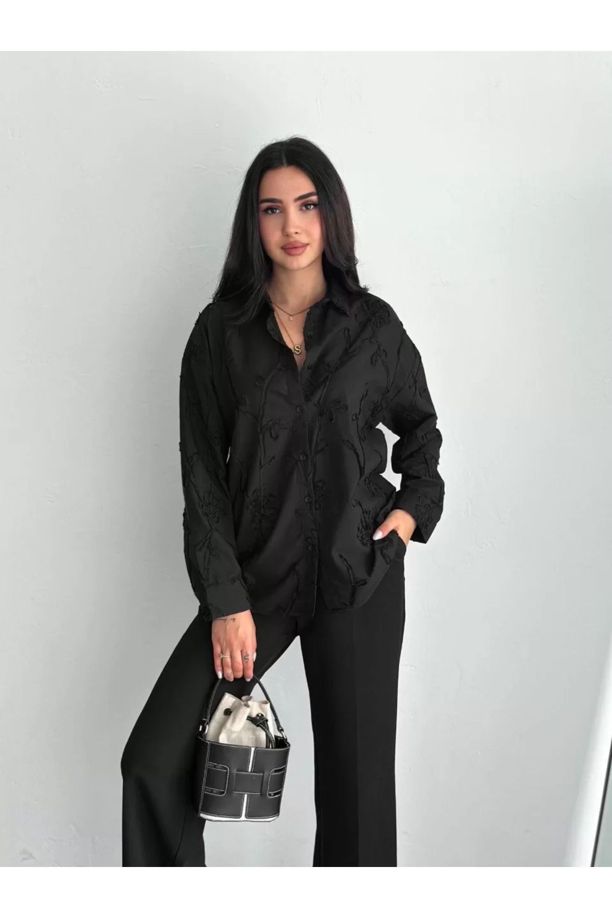 C&Z Collection Kadın Nakışlı Uzun Kollu Gömlek - Siyah