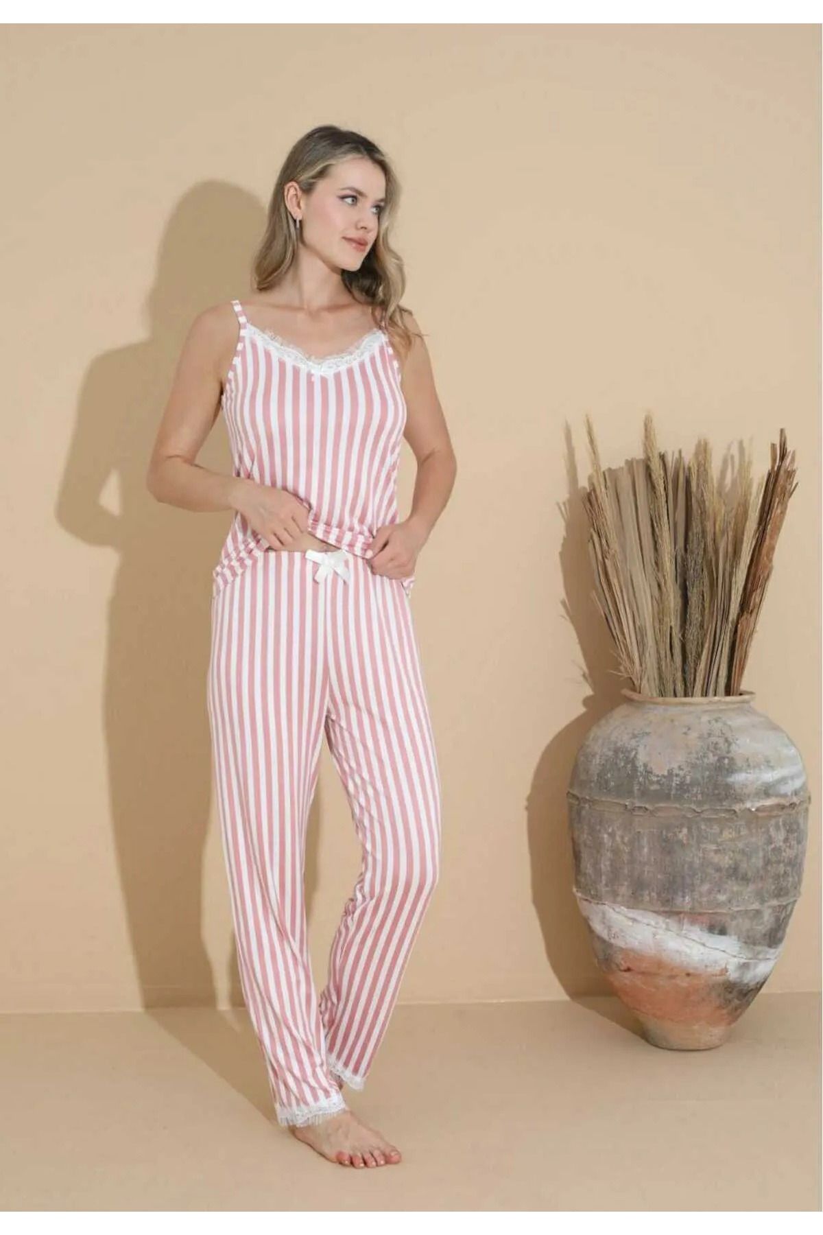My Blog Pembe Beyaz Çizgili İp Askılı Dantel Detaylı Pijama Takım - 2420