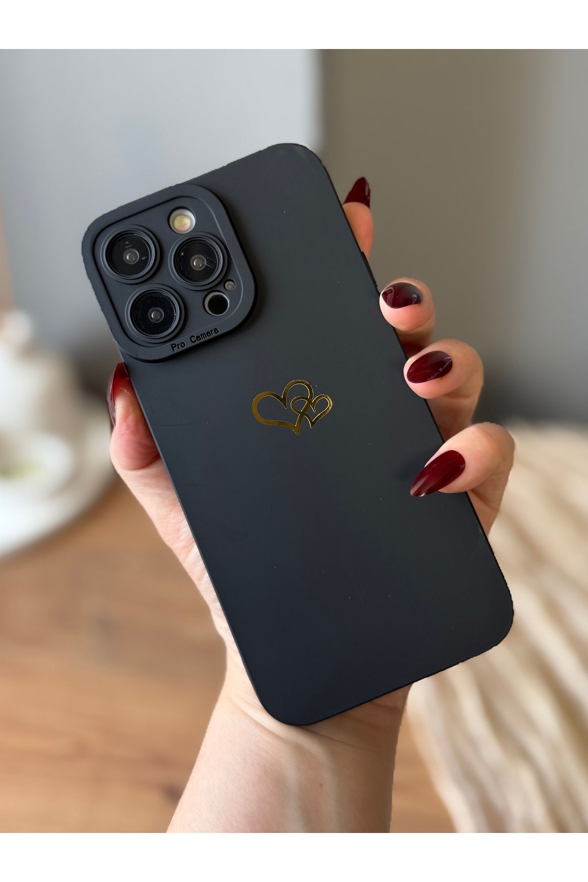 MirazTasarim IPHONE 14 PRO KENARLARI PARLAK KALP DESENLİ SİYAH KILIF2