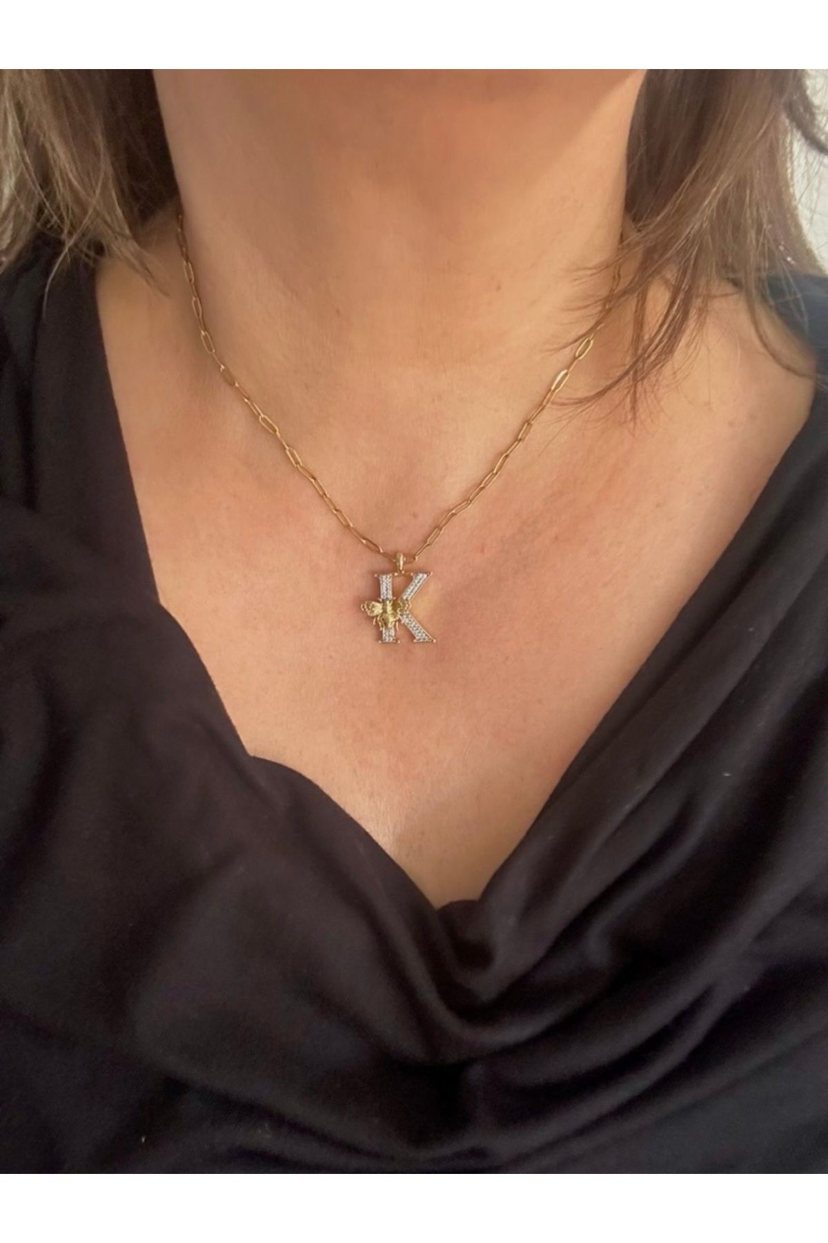 ALS Tasarım Dünyası Kadın Çelik Gold Renk İç İçe Geçirmeli Zincir Ucu A Harf Zirkon Taşlı Kenarı Arı Kolye 40+5 Cm