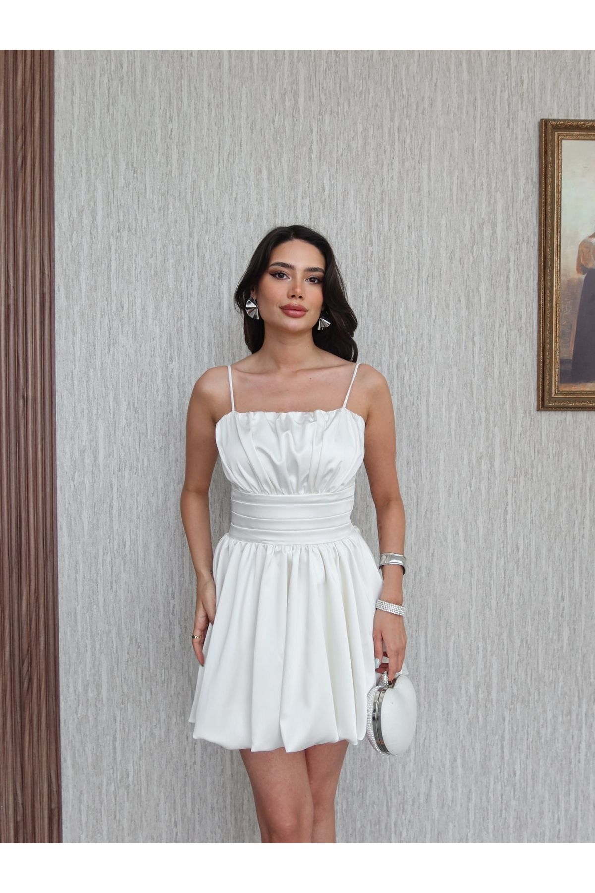 ESRAHELVACI Beyaz Askılı Büzgü Elbise