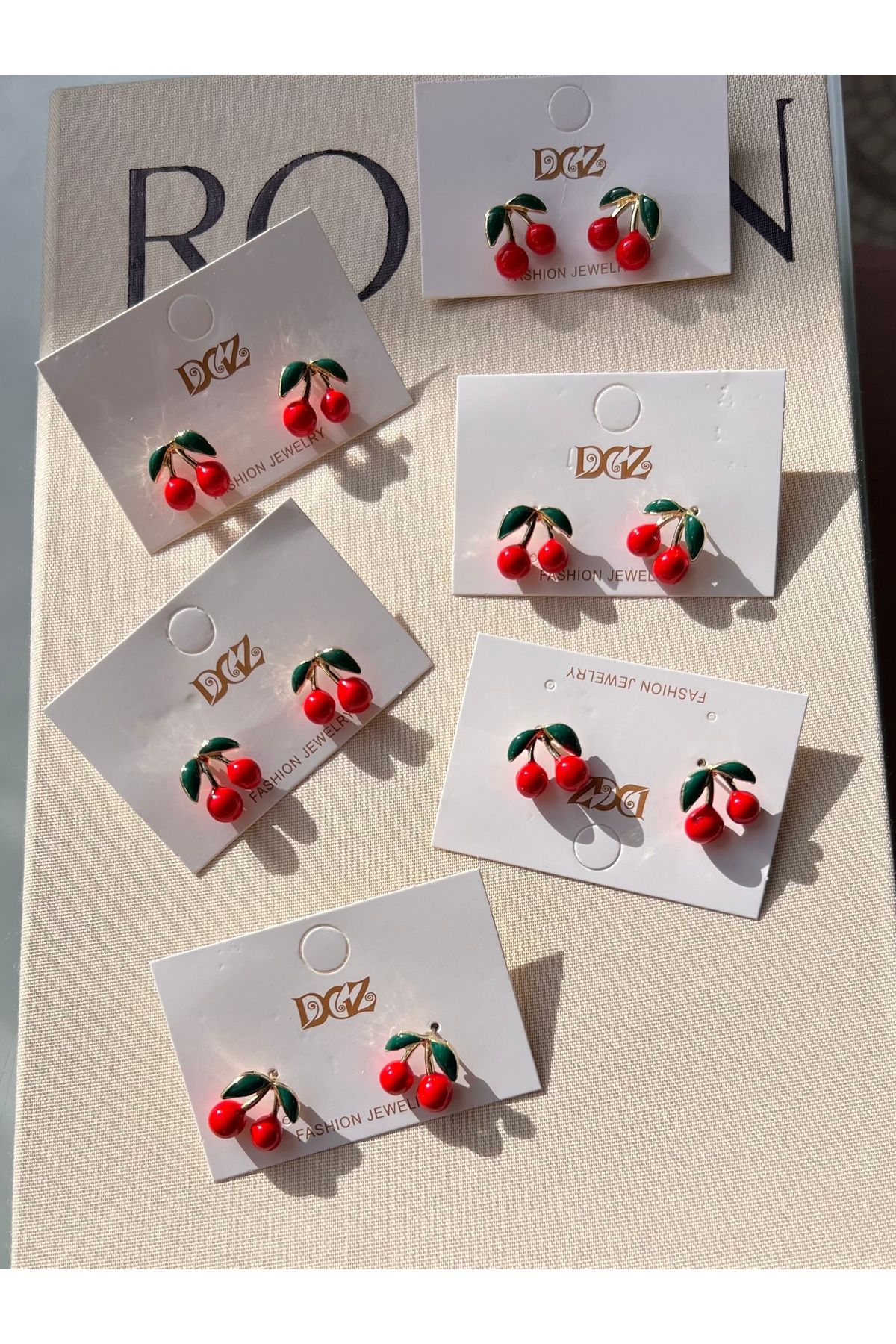luxyansımalar-Cherry Pearl Necklace and Cherry Earrings Set 2