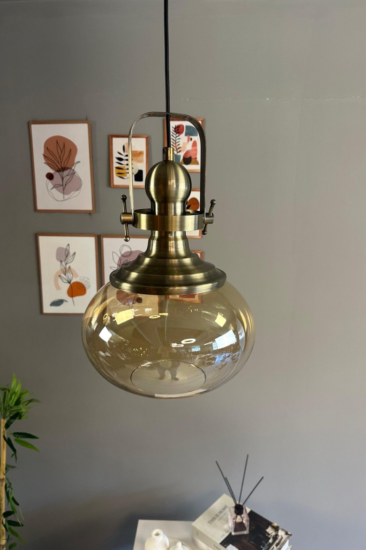 Bamyum Solvia Cam Bal Rengi Tekli Avize Eskitme Başlık Retro Sarkıt Lamba Salon Aydınlatma