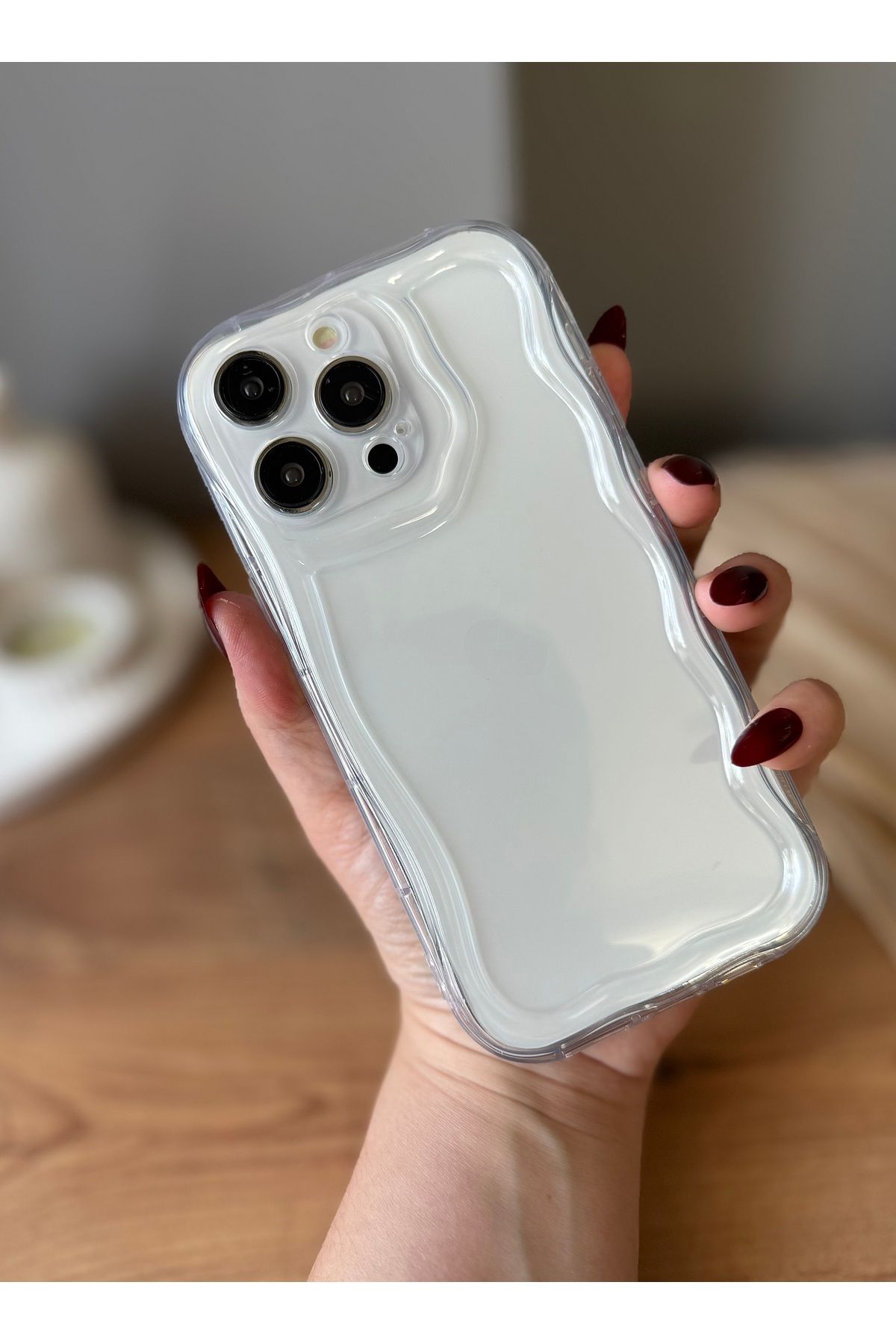 MirazTasarim IPHONE 15 PRO MAX ŞEFFAF DALGALI KENARLI DÜZ KILIF
