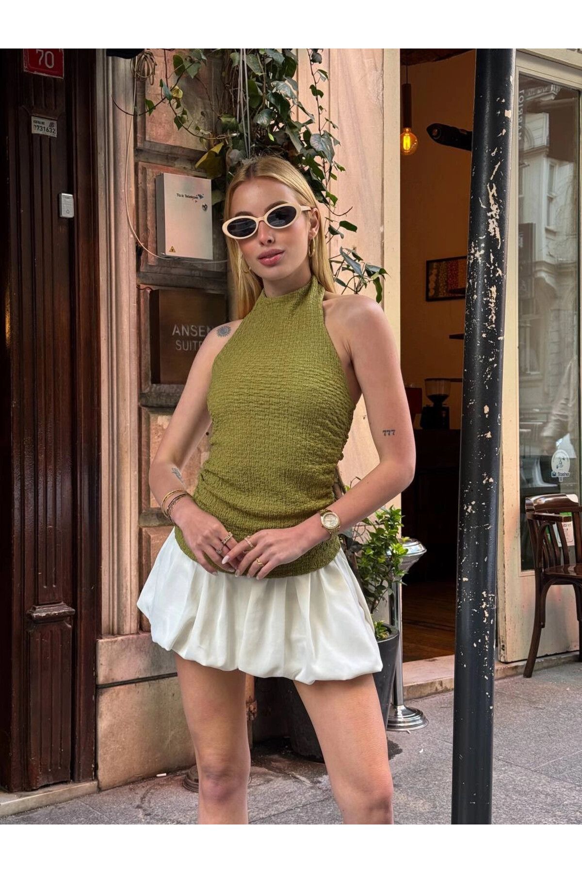 hazelin Kadın Fıstık Yeşil Boyundan Bağlamalı Gofre Kumaş Bluz HZL25S-ZK13631