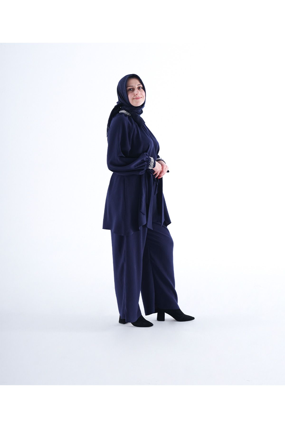 MODA İnci Detaylı Takım