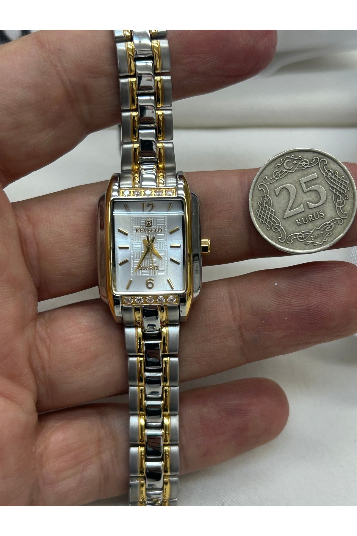 Revello Vintage kadın saati RET-7976L