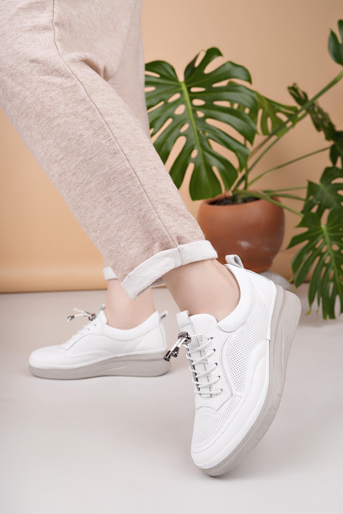 Nesil Shoes Modessa 121 Beyaz Bağcıklı Hakiki Soft Deri Kadın Ayakkabı