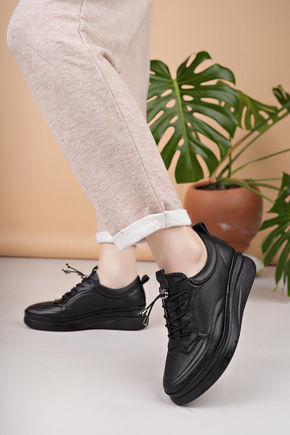 Nesil Shoes Modessa 121 Siyah Bağcıklı Hakiki Soft Deri Kadın Ayakkabı