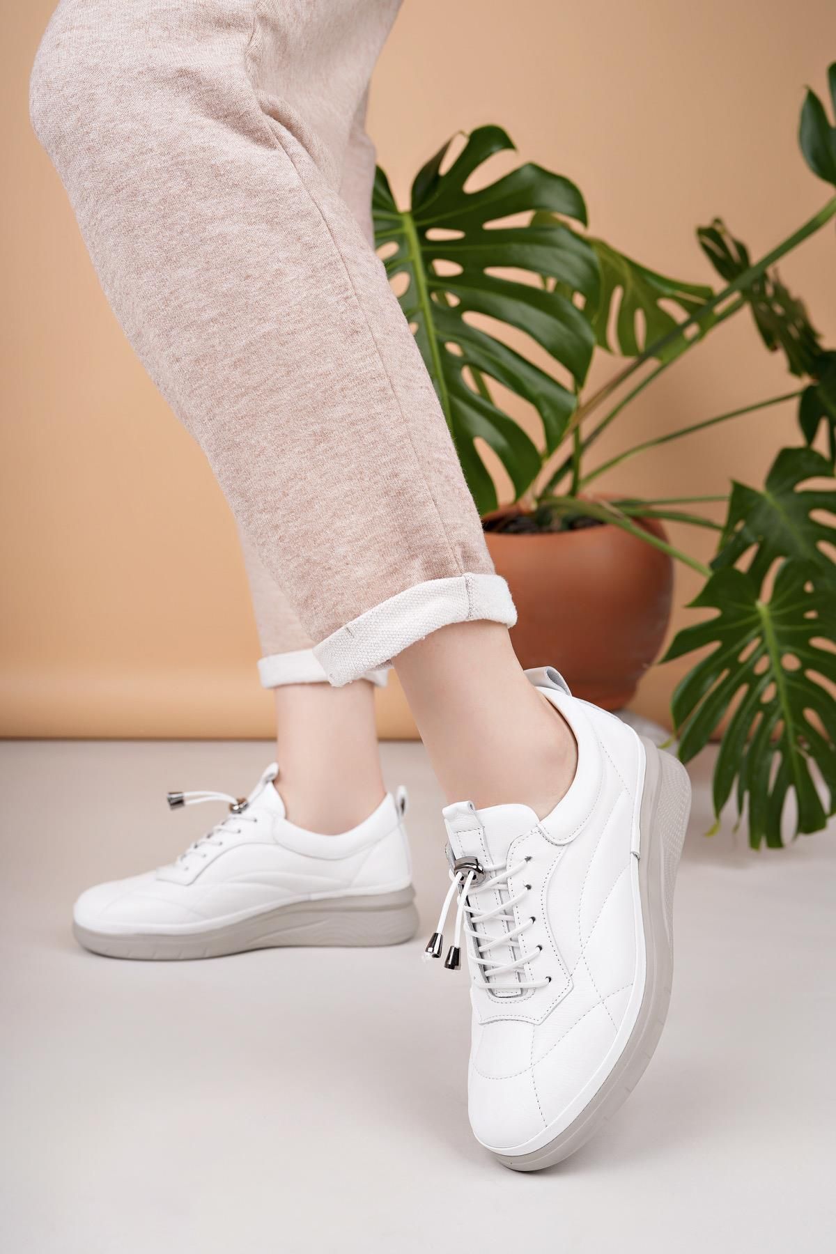Nesil Shoes Modessa 123 Beyaz Bağcıklı Hakiki Soft Deri Kadın Ayakkabı