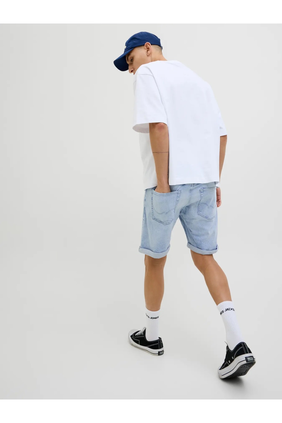 شلوار جین مردانه راسته فاق نرمال | جک اند جونز Jack & Jones TYCA47E4DFEE658852EB6BA00 - تصویر 2