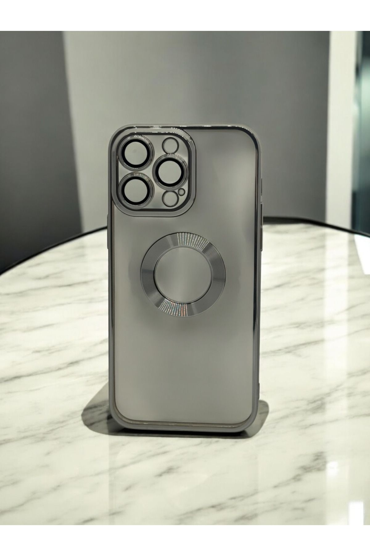 DUBİGOLD İPHONE 14 PRO MAX UYUMLU KAMERA KORUMALI LOGO GÖSTEREN OMEGA KILIF