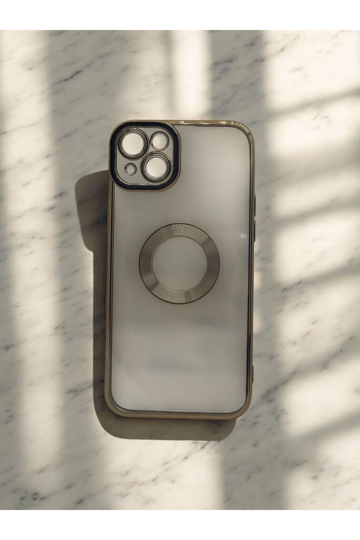 DUBİGOLD İPHONE 14 PLUS UYUMLU KAMERA KORUMALI LOGO GÖSTEREN OMEGA KILIF