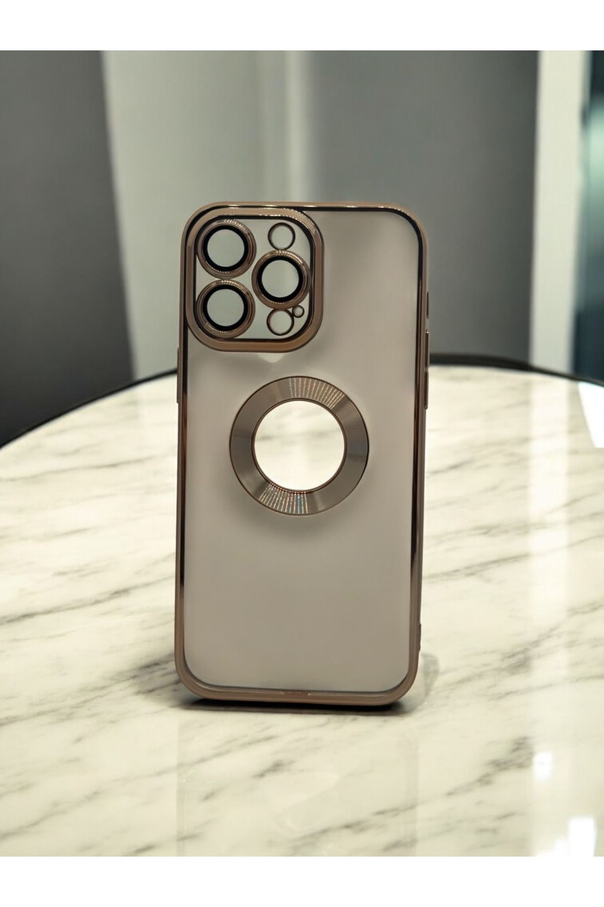 DUBİGOLD İPHONE 14 PRO MAX UYUMLU KAMERA KORUMALI LOGO GÖSTEREN OMEGA KILIF