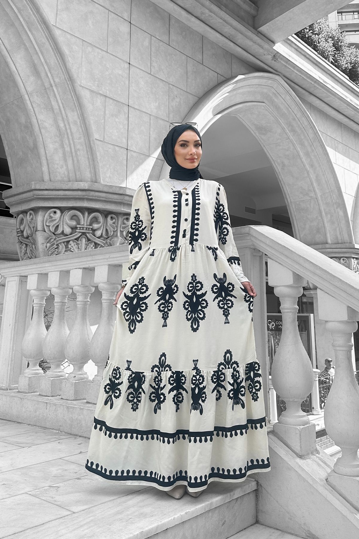 lizbutik Kadın Siyah Beyaz Desenli Viskon Tesettür Elbise