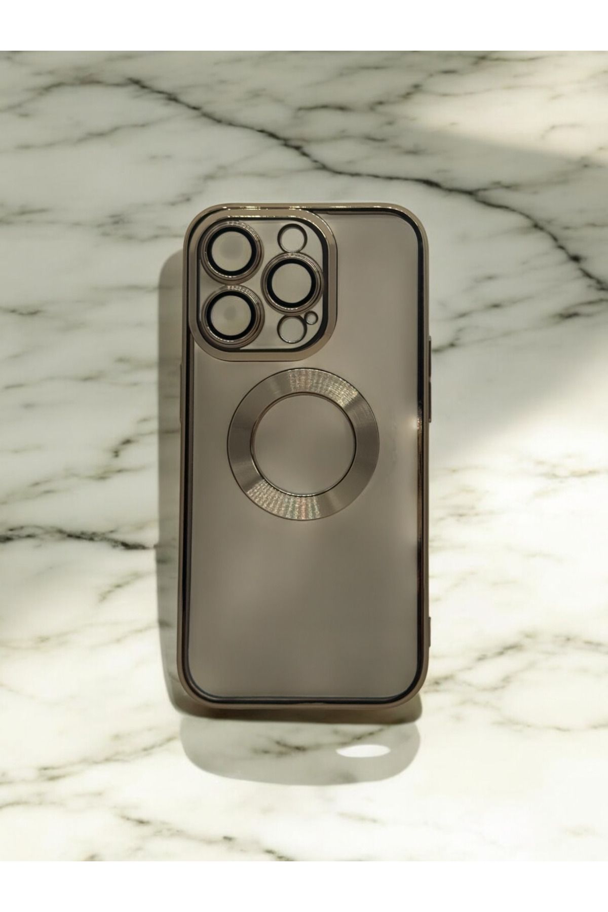 DUBİGOLD İPHONE 14 PRO UYUMLU KAMERA KORUMALI LOGO GÖSTEREN OMEGA KILIF