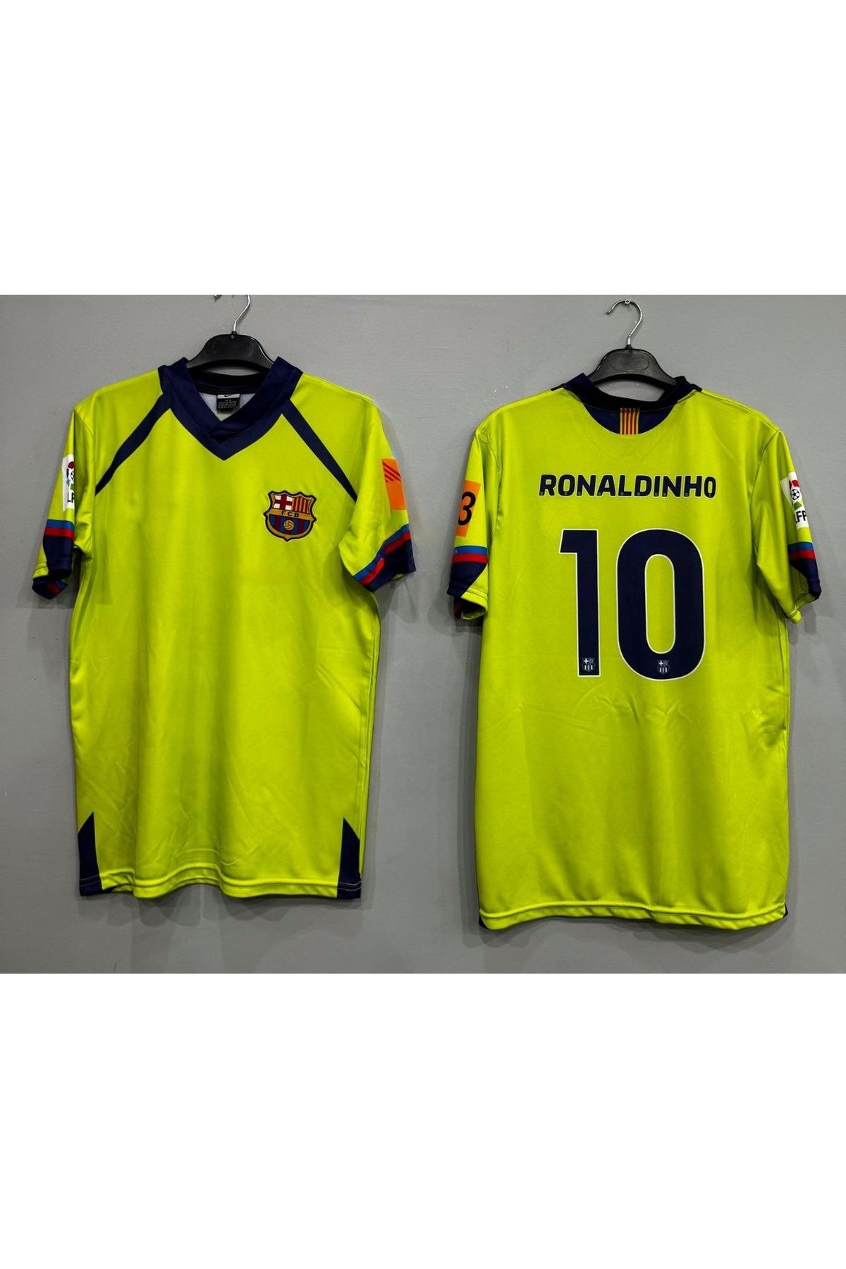 Arena Spor B.a.r.c.a Ronaldinho 10 Nostalji Deplasman Forması