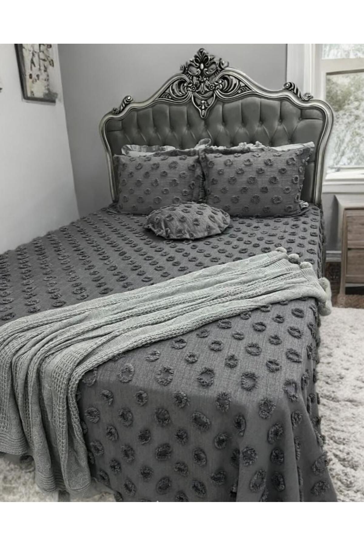 Salteks Çift Kişilik Ponpon Desenli Yatak Örtüsü Takımı 3 Parça (250X260)