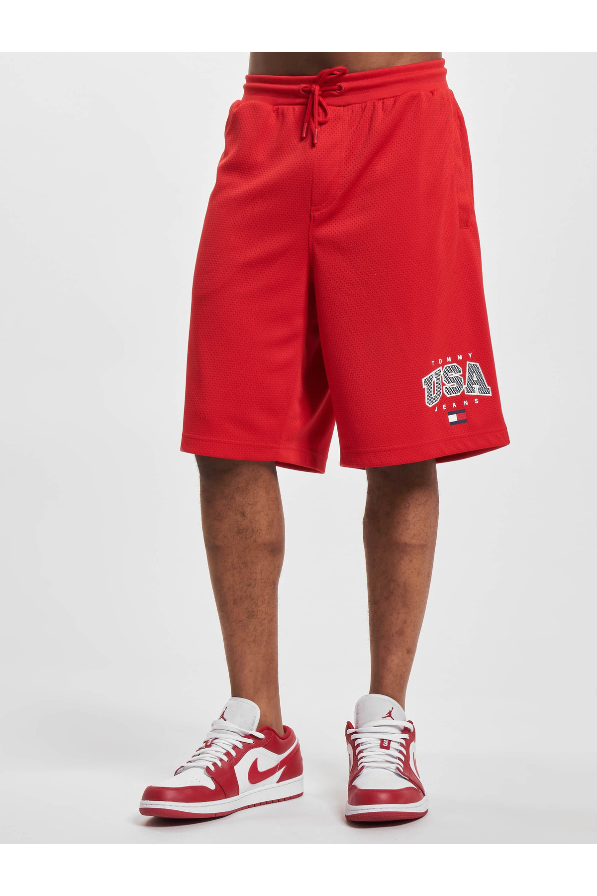 complete the look image