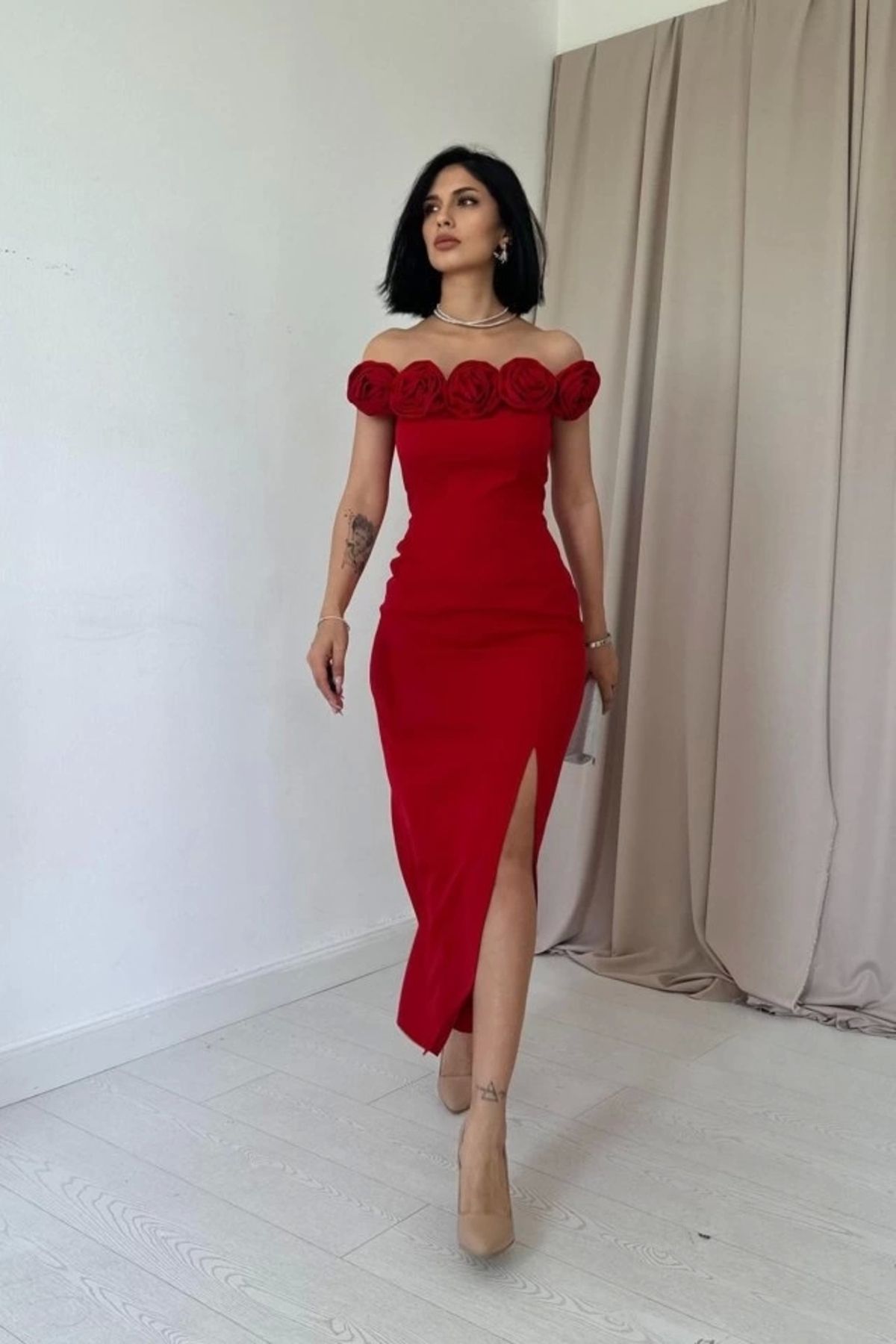 nedo7 Kırmızı Madonna Yaka Güllü Elbise