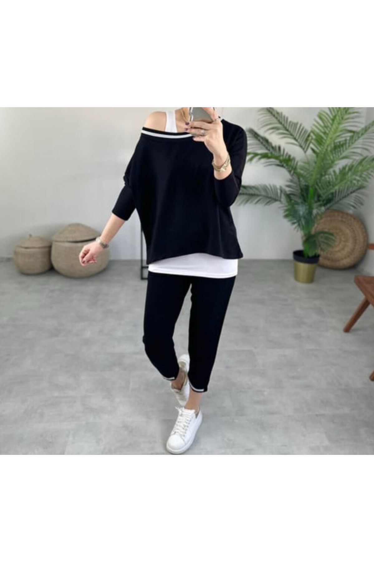 Butik DÜŞÜK OMUZ RİBANALI ATLETLİ TAKIM