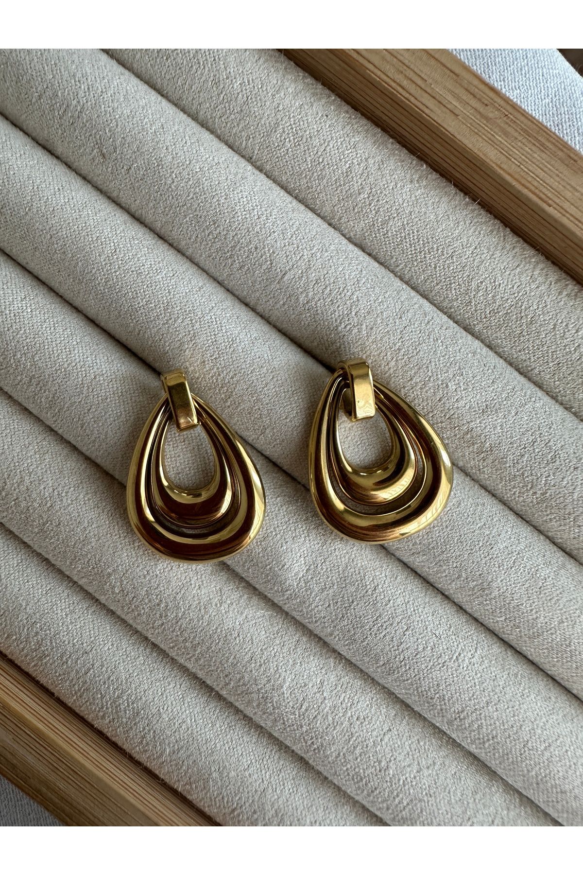 ringbox Çelik Kararmaz İç İçe Damla Gold Küpe