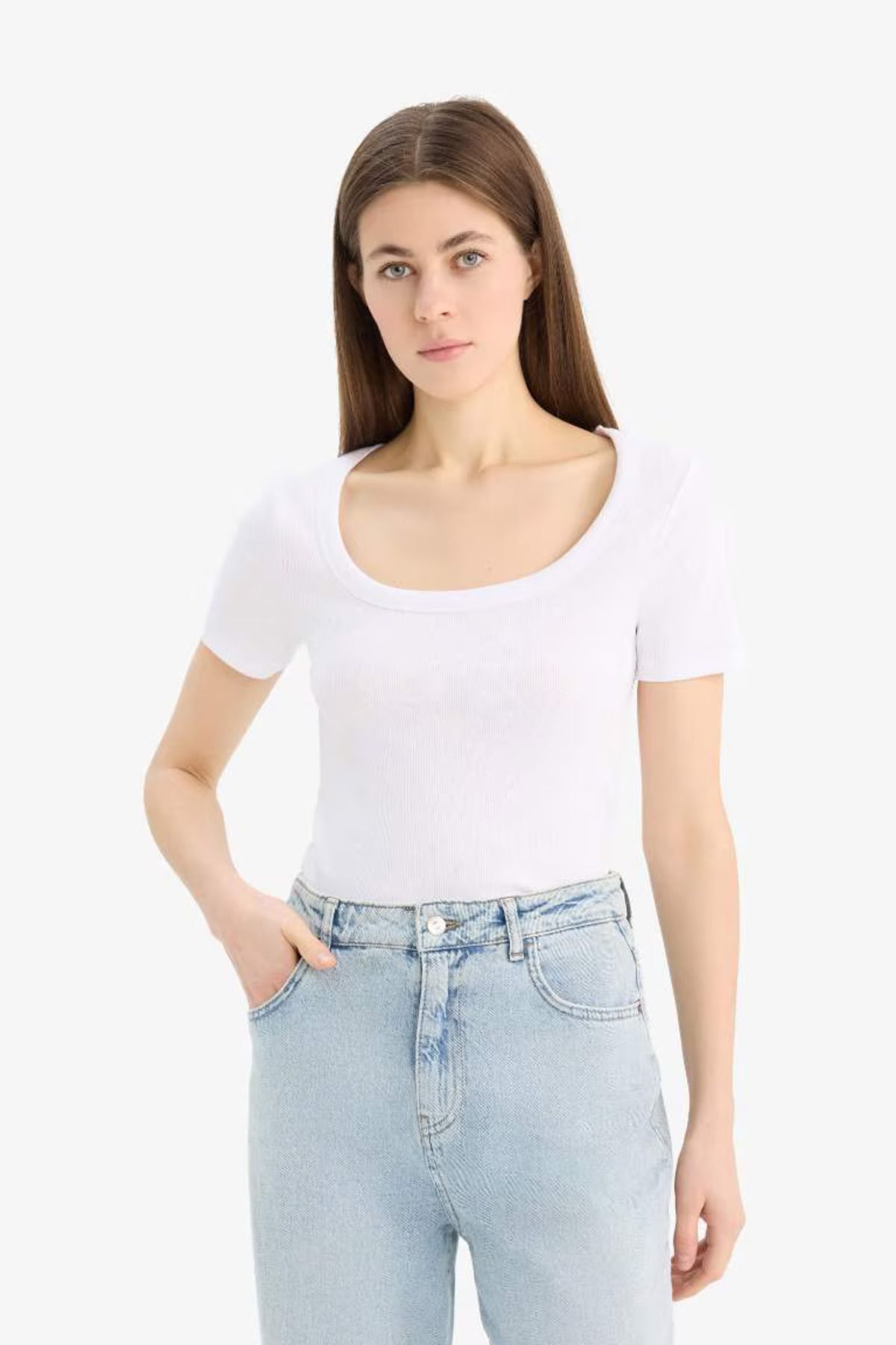 DeFacto Slim Fit Dar Kesim Bisiklet Yaka Basic Düz Fitilli Kaşkorse Kısa Kollu Beyaz Tişört