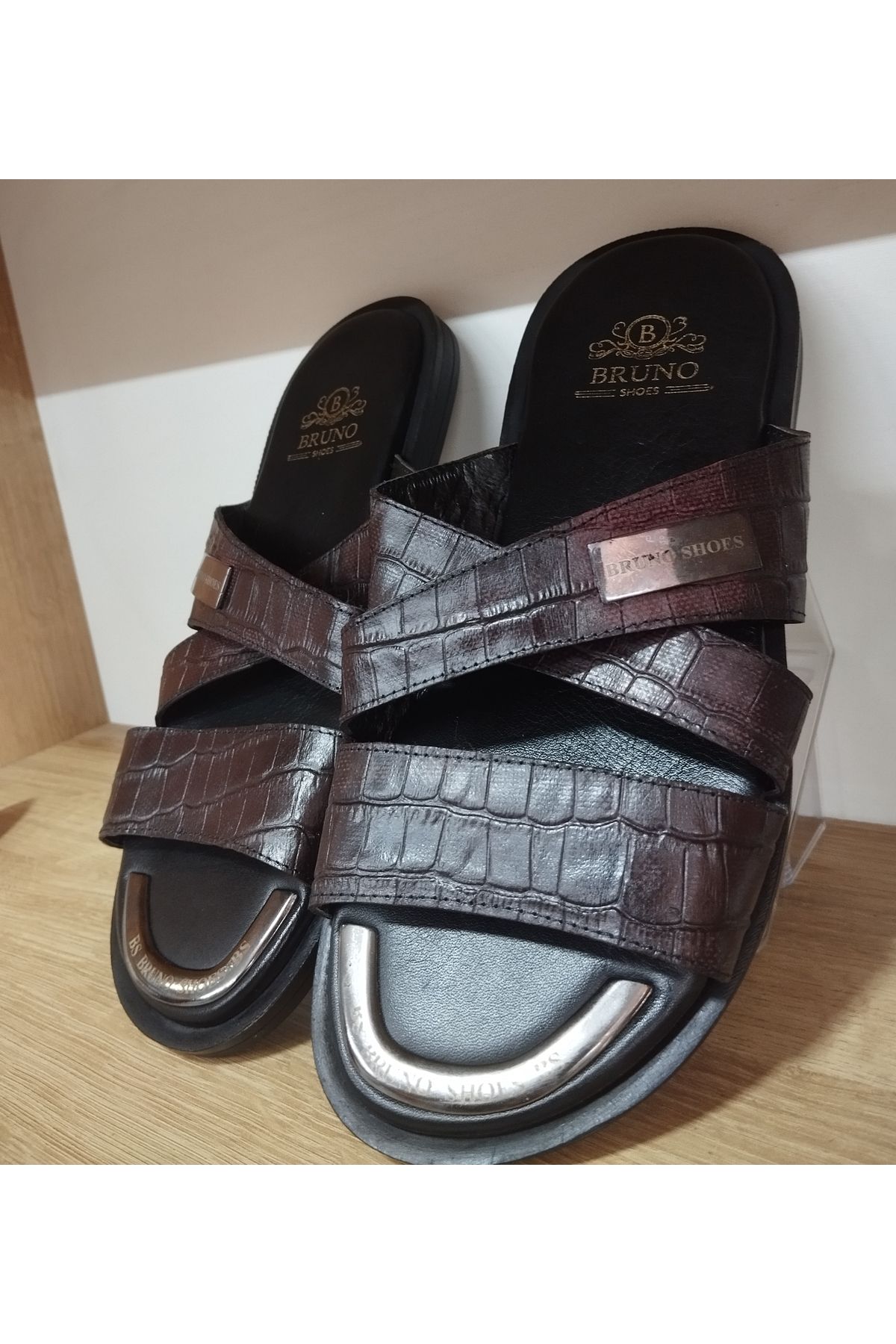 Alex Hakiki Deri Erkek Terlik Modelleri