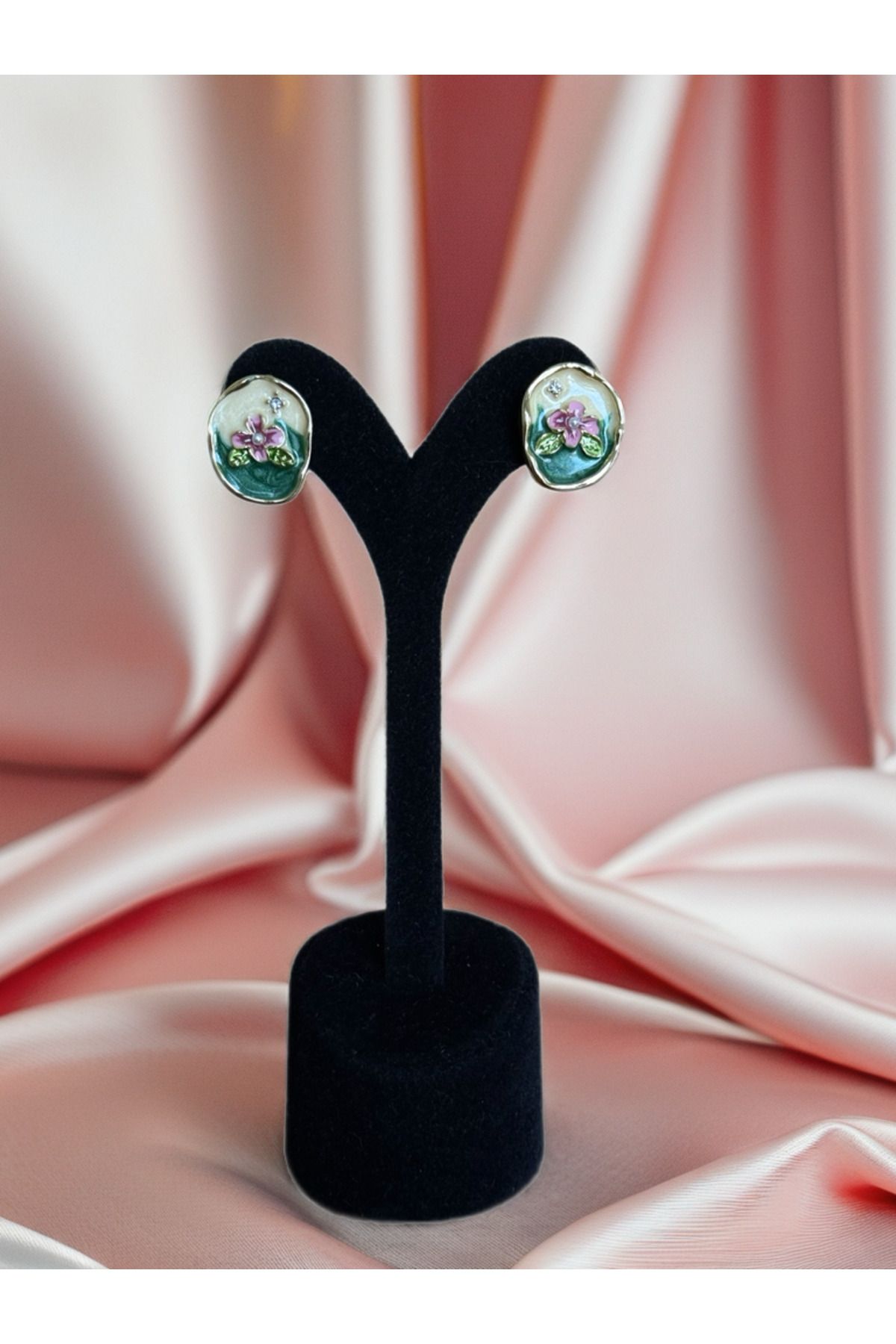 Calmea Jewellery RETRO ÖZE TASARIM KADİN ÇELİK KÜPE