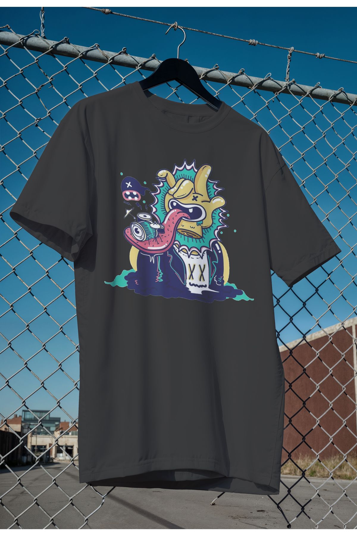 mooodcase Unisex Oversize Siyah T-Shirt Bisiklet Yaka Kısa Kollu Pamuklu Urban Art Desenli