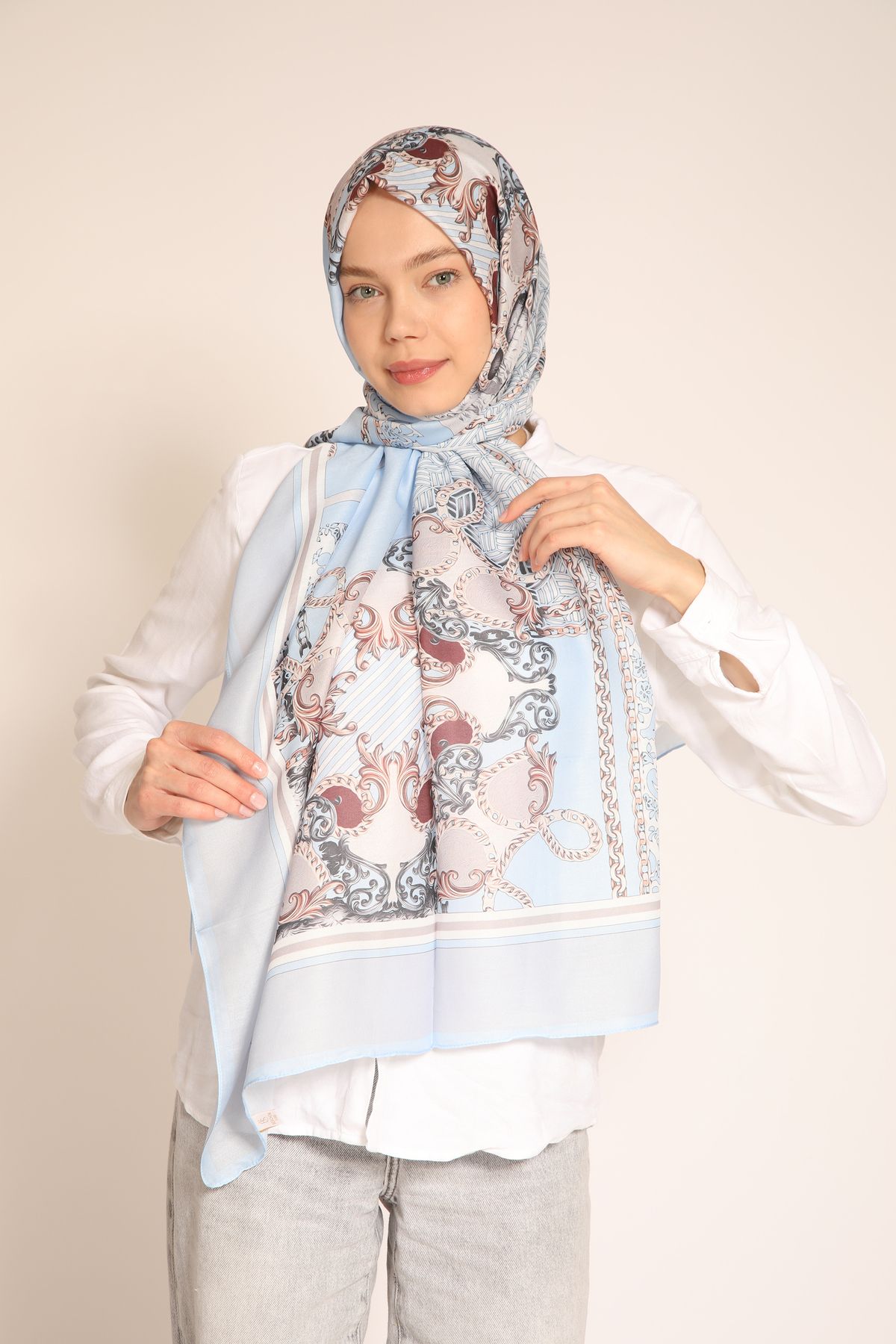 BERCHEM SCARF Zincir Desenli Bebe Mavi Şal – Modern ve Şık Tasarım