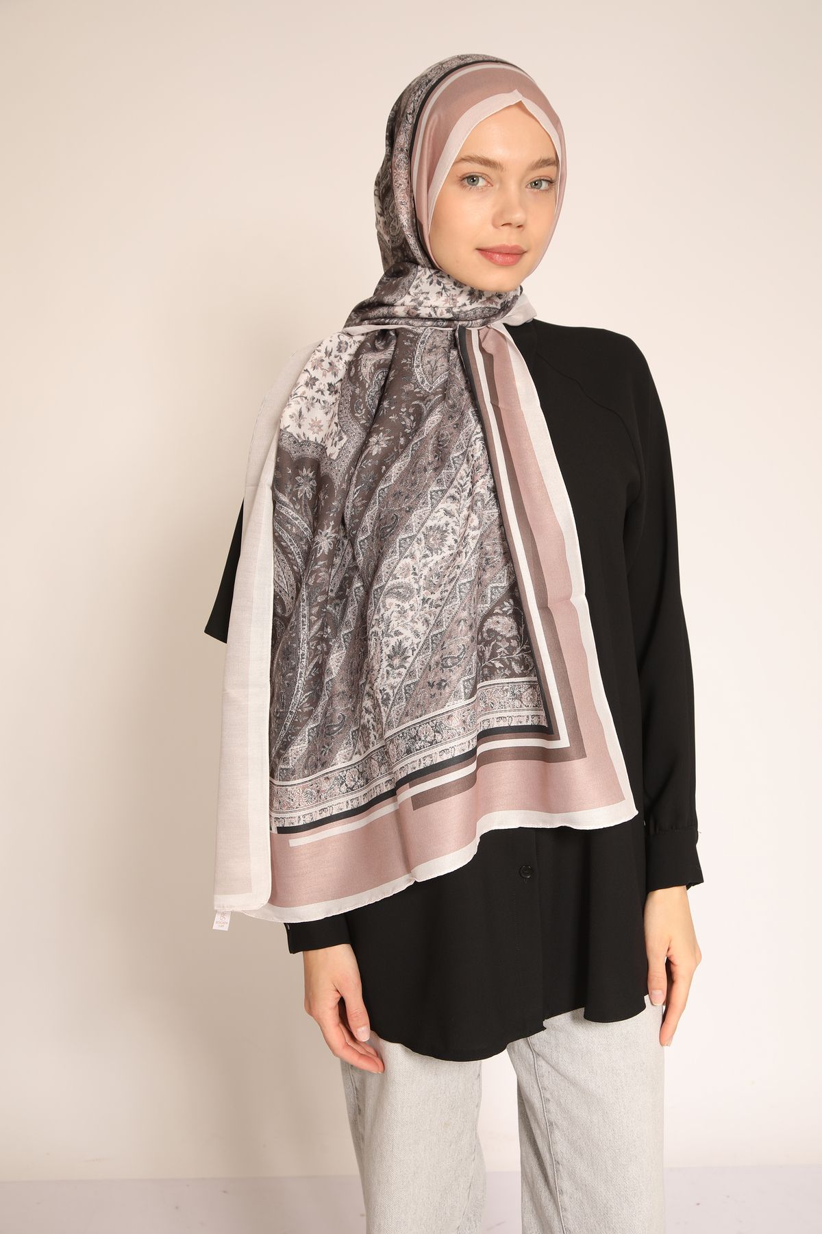 BERCHEM SCARF Gül Kurusu ve Gri Tonlarında Etnik Desenli Soft Şal – Zarif ve Klasik Stil