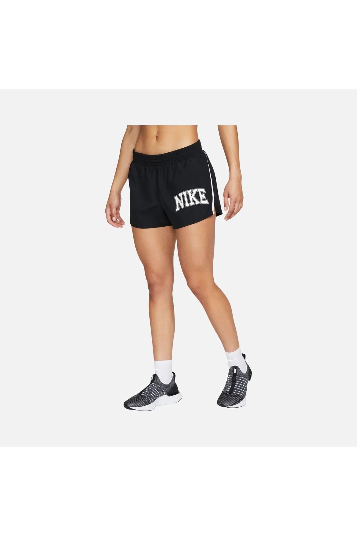 Nike Dri-Fit Swoosh Run Lined Running Kadın siyah koşu spor Şort dq6360
