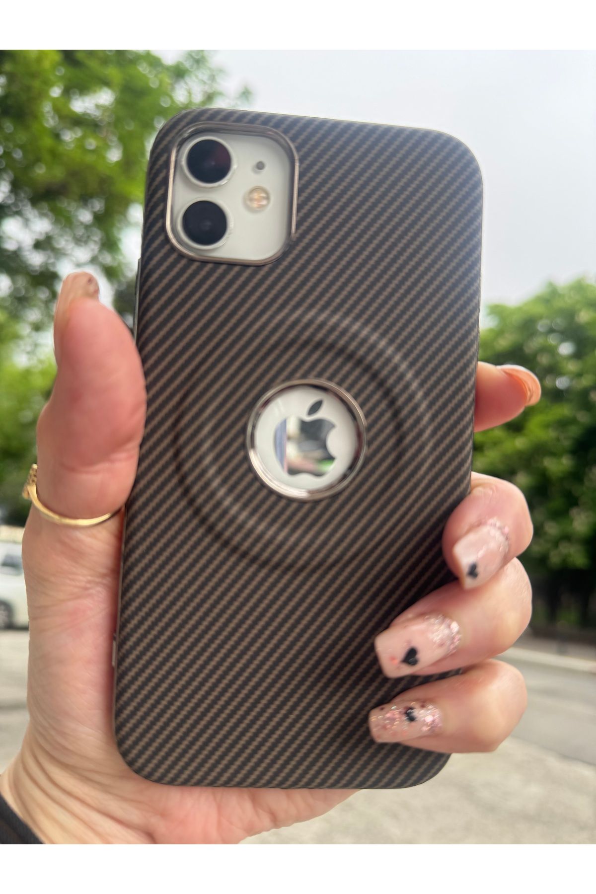 DÜNYA AKSESUAR iPhone 12 uyumlu sert mesafe şarj darbeye düşmeye dayanıklı koruyucu silikon kılıf