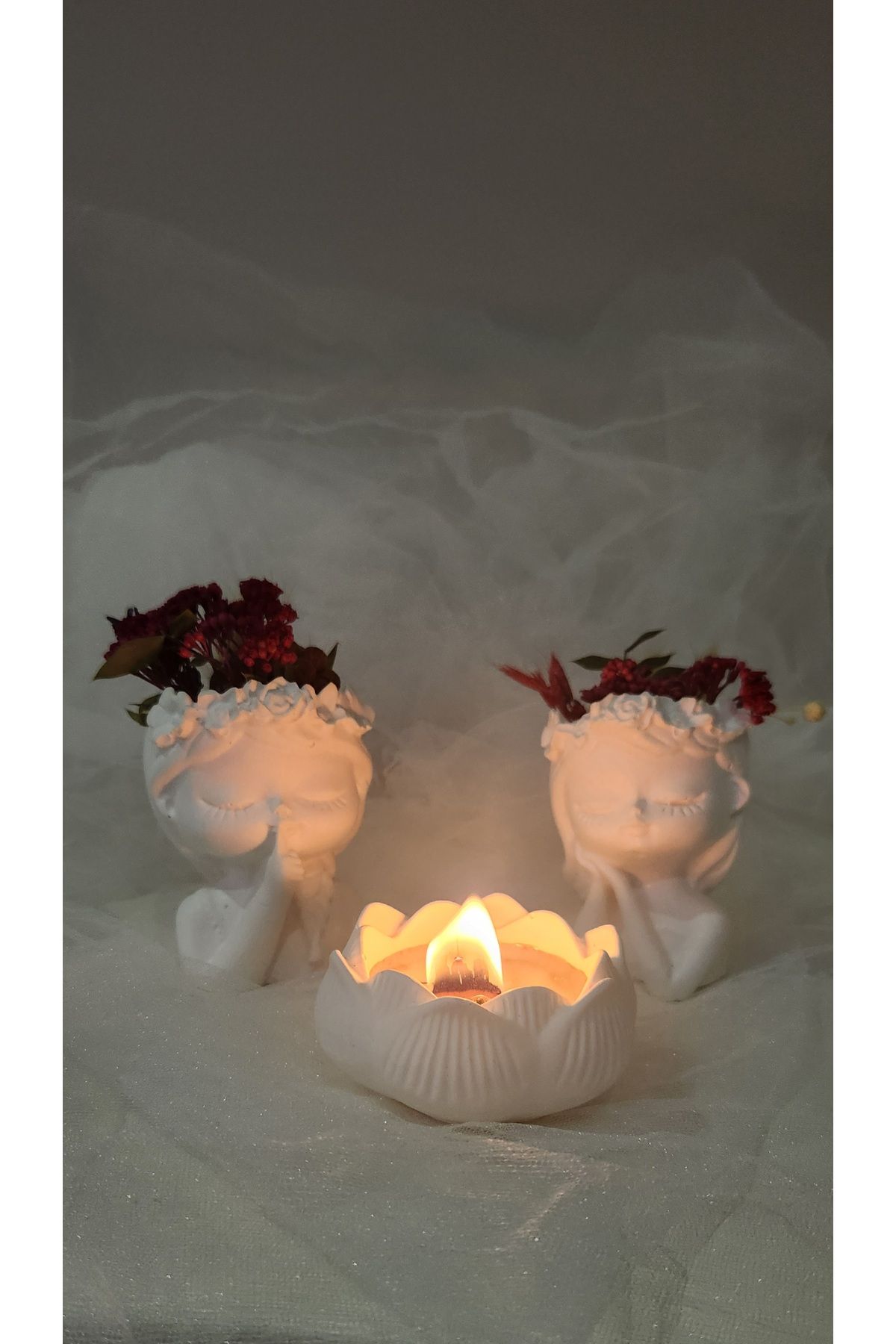 BİER HOME Çiçek Kız Saksı Biblo Ve Lotus Mumluk Dekoratif Set