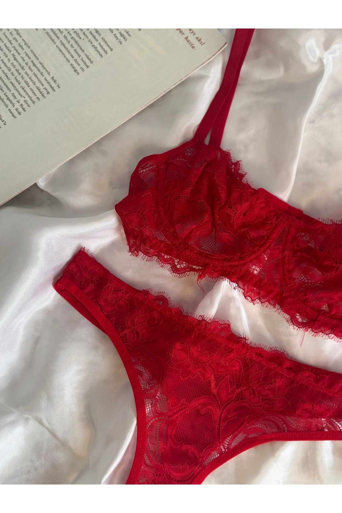 miel lingerie Kırmızı Dantel Bralet Külot Takımı - Cesur ve Tutkulu Tasarım Sütyen Tanga