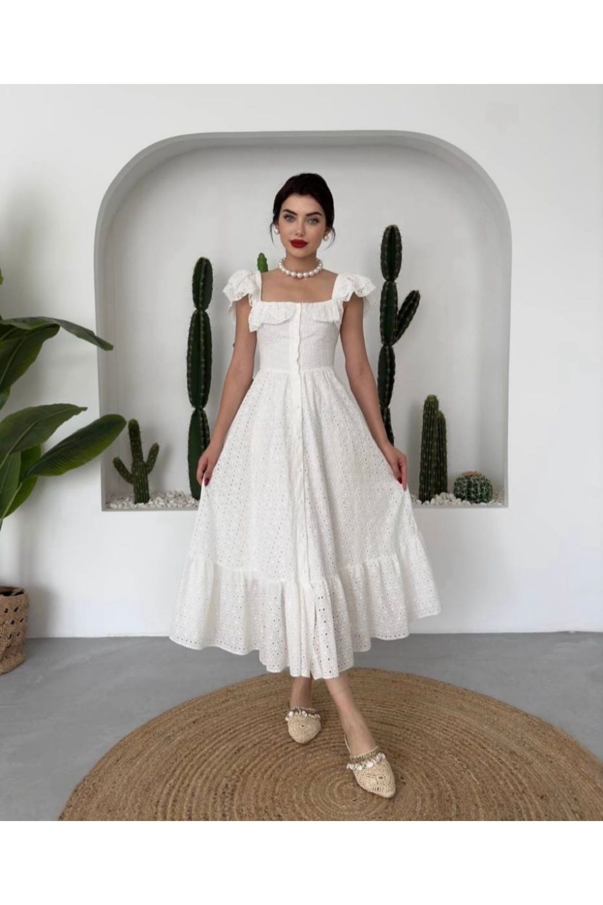 Tumtum Wear Fistolu fırfır detaylı astarlı beyaz elbise