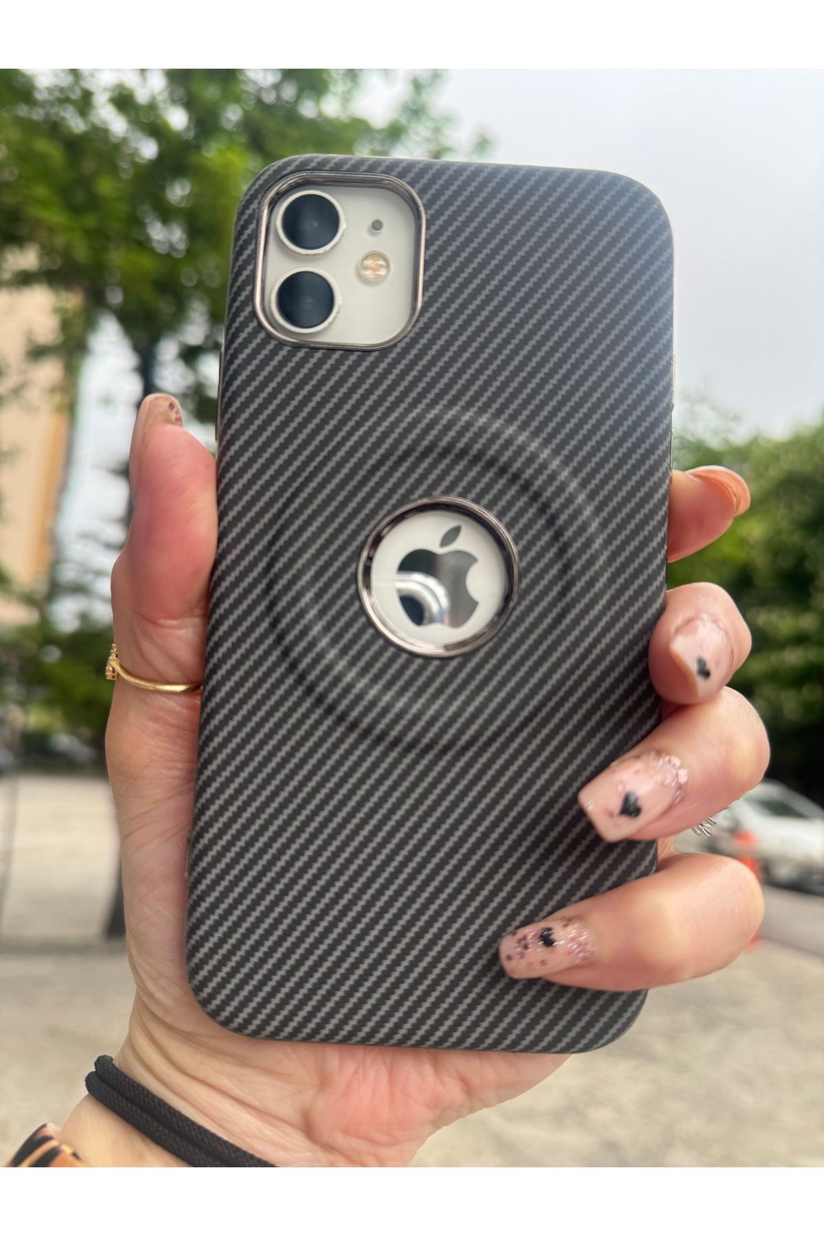 DÜNYA AKSESUAR iPhone 12 uyumlu sert mesafe şarj darbeye düşmeye dayanıklı koruyucu silikon kılıf