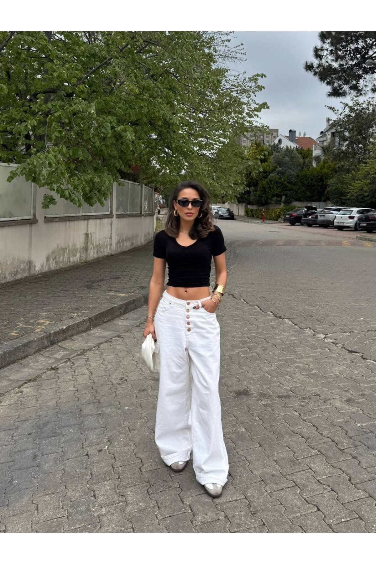 NovaRopa Kadın Siyah V Yaka Kısa Kol Crop T-shirt-DM476