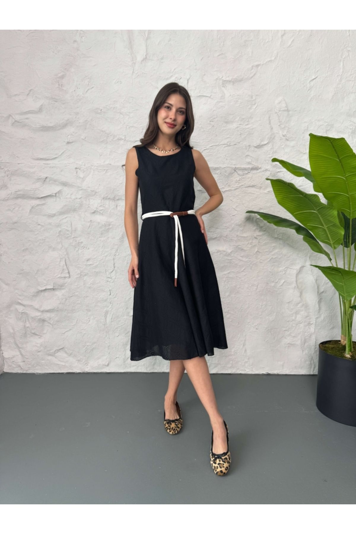 Elif Özbey Butik Siyah Kemerli Fisto Elbise