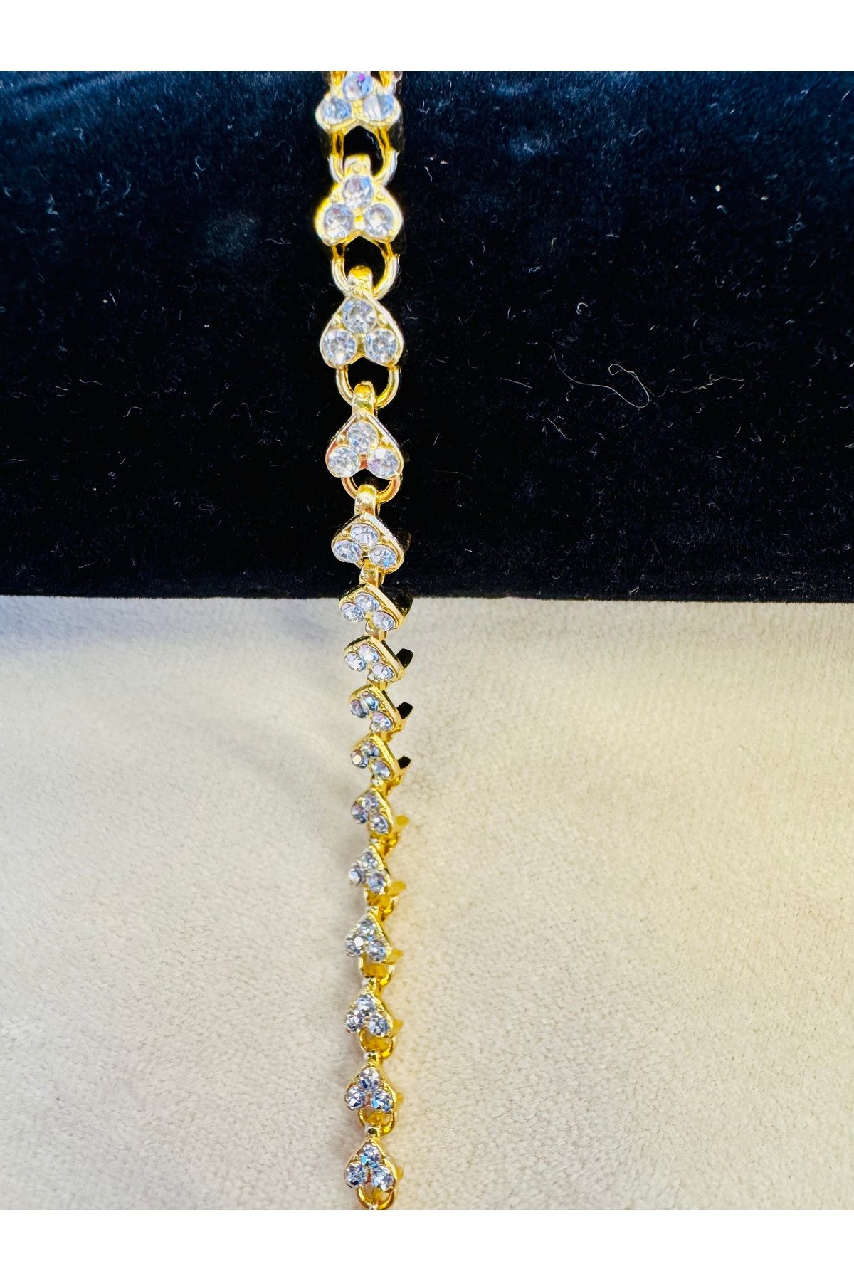 Home Zirkon taşlı gold bileklik