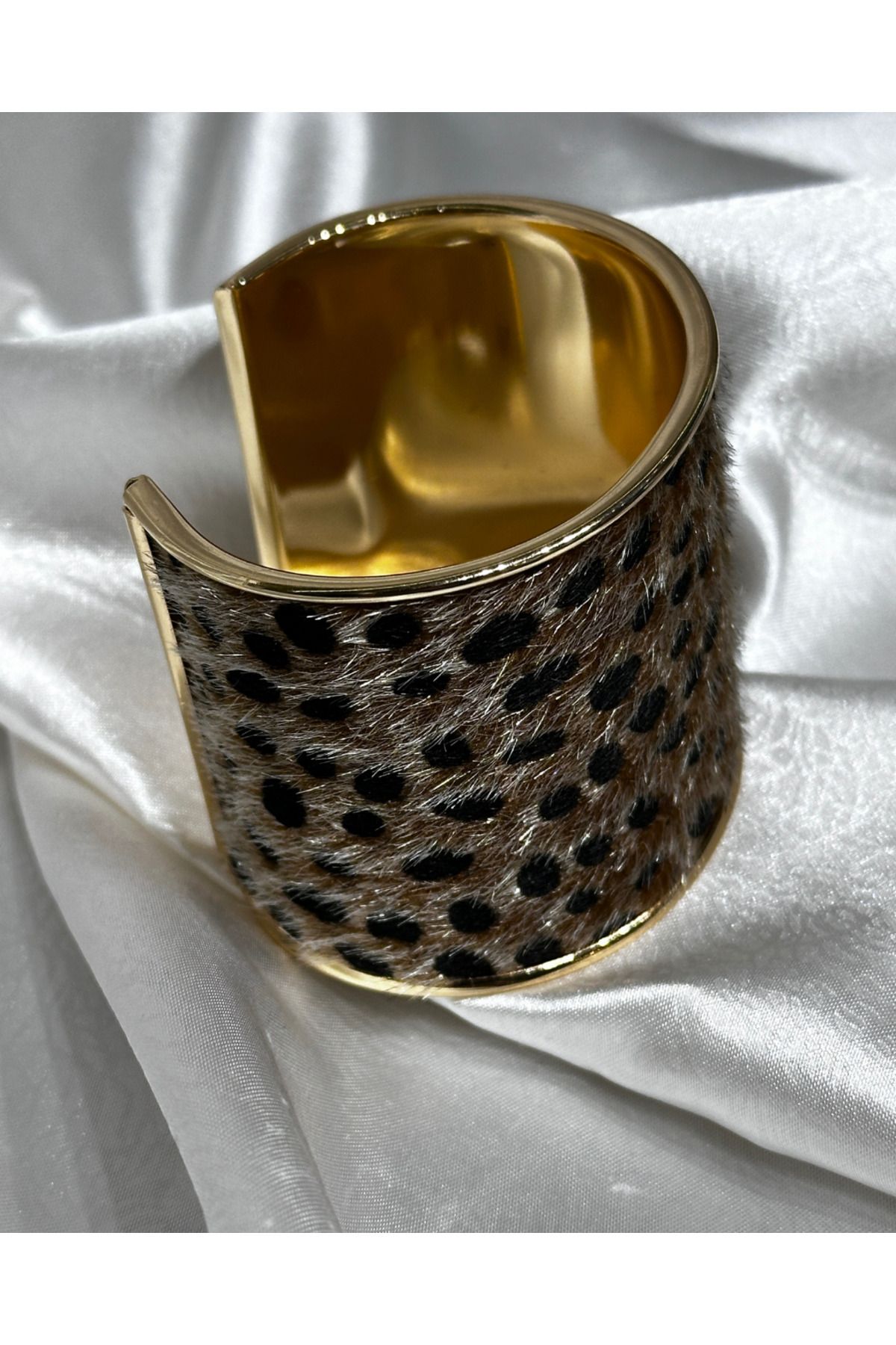 Aylis Takı Tasarım 316L Çelik Gold Leopar Desenli Kelepçe Bilezik
