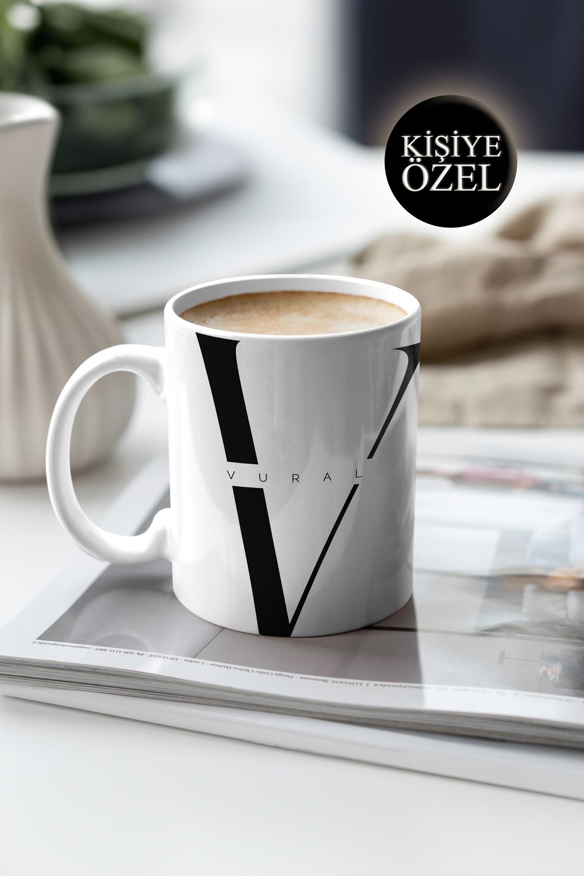House Gorgeous Kişiye Özel V Harfi ve İsim Yazılı Siyah Renkli Tasarım Kupa Bardak 300 ml