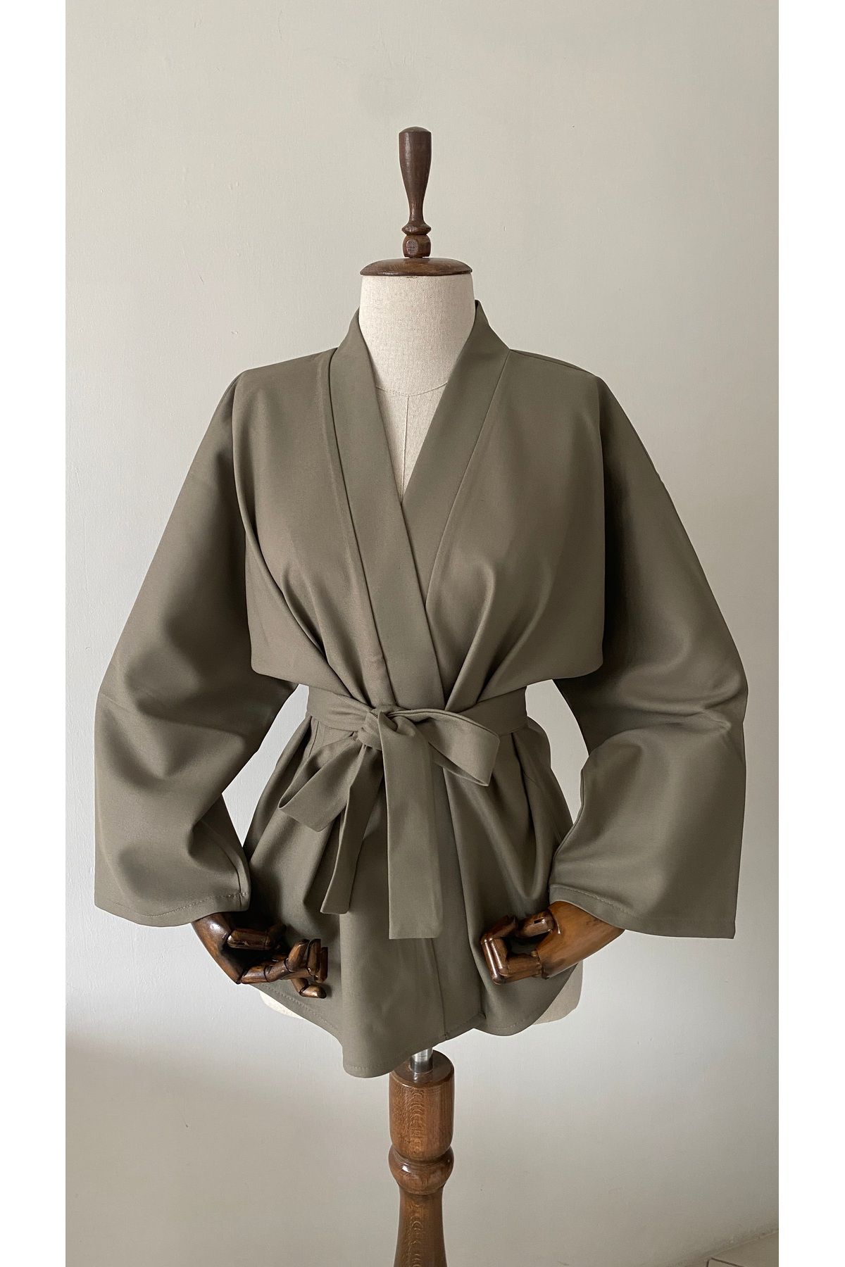 Glowear Atelier GREEN Kuşaklı Tasarım Kimono- YEŞİL