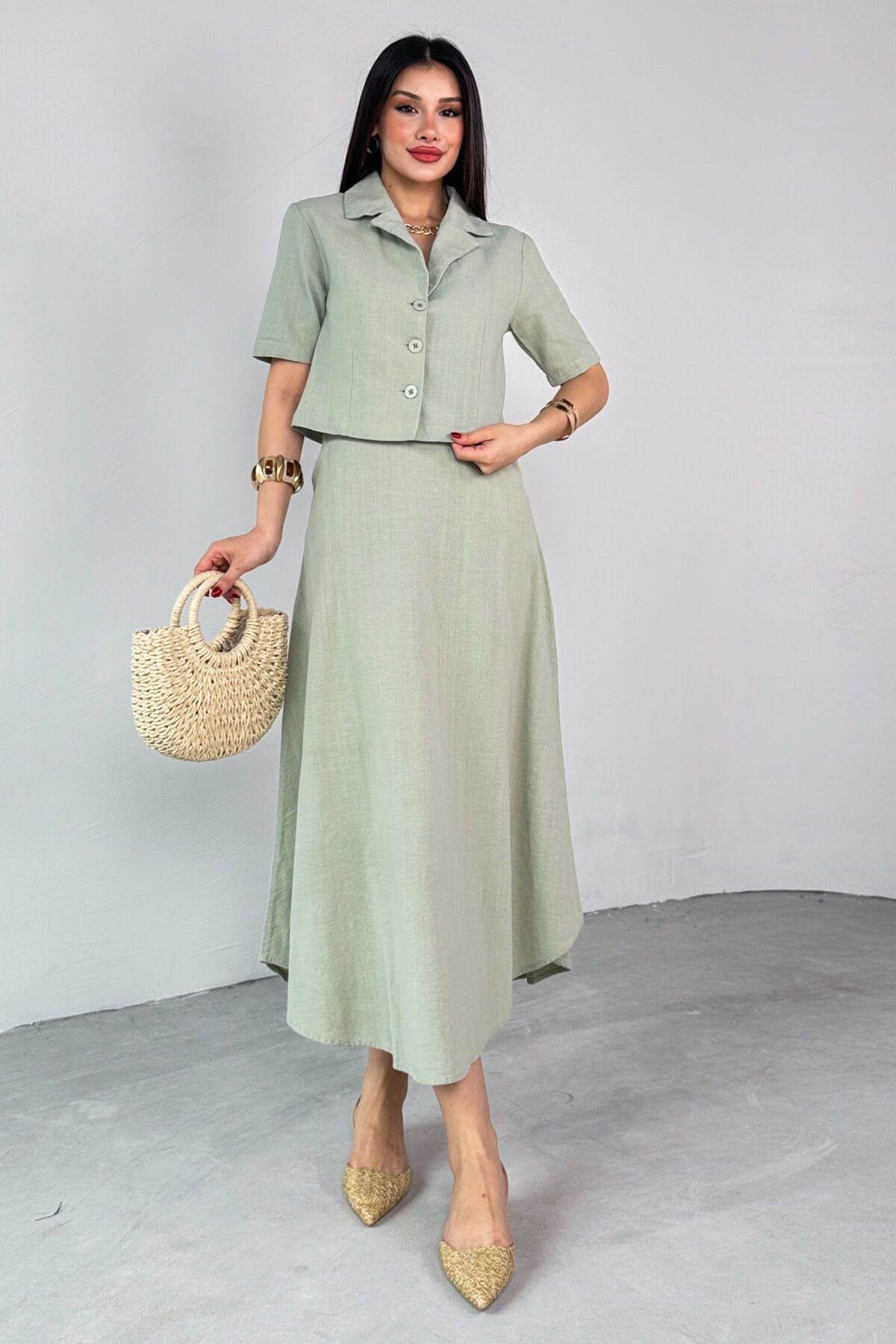 Cappmoda TKM-25111 Mint Yeşili Yarım Kol Gömlek Yaka Düğmeli Crop Üst Yüksek Bel A Kesim Etek Takım