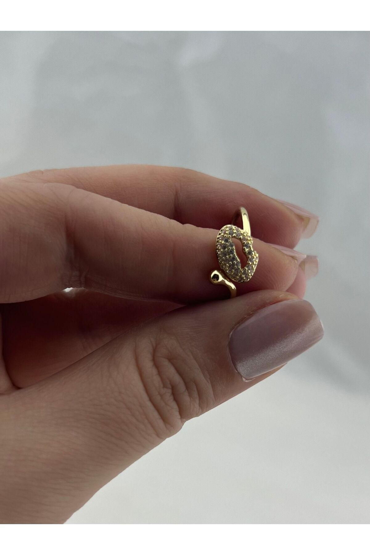 Venom Boutique Bijouterie Accessory Zirkon Taşlı 14K Altın Renk Ayarlanabilir Anahtar Deliği Motifli Yüzük